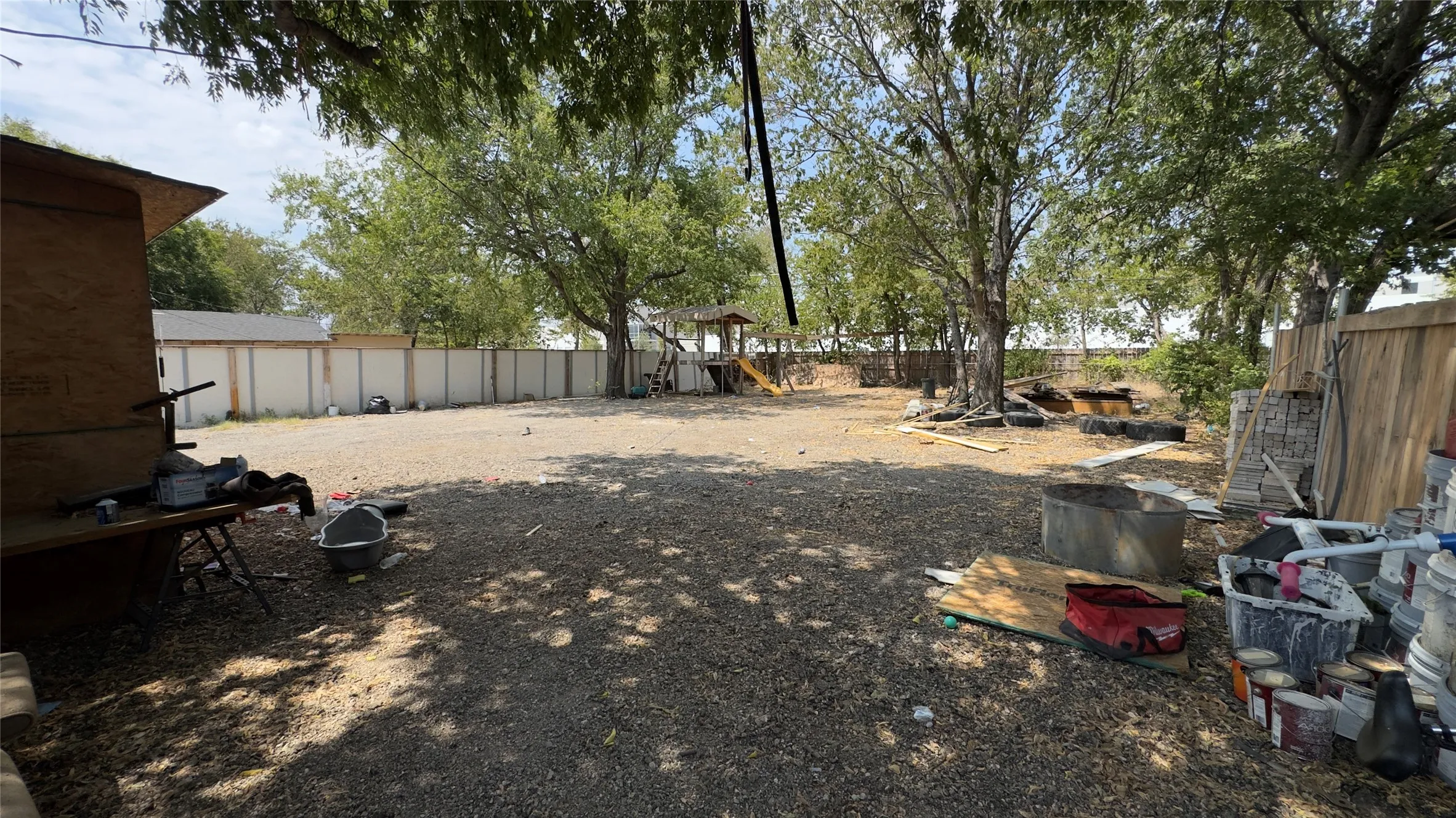 Single Family Residence For Sale in Tarrant County , 3229 Tom Ellen Street, Fort Worth, Texas 76111, 2 Bedroom, 1 Bathroom, Garage spaces, 760 Sqft, built in 1952, mls#21377385, Real Estate Agent in Fort Worth, Homes For Sale in Tarrant county, Homes For Sale in Fort Worth, Realtor in Fort Worth Texas, Real Estate Brokerage Independent Realty Texas, Luminita Cordes Realtor