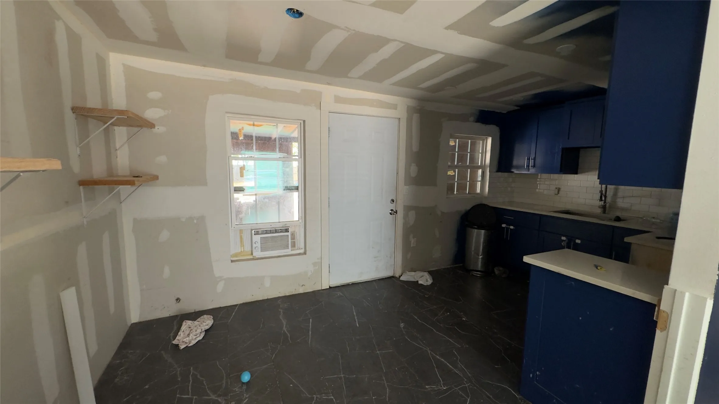 Single Family Residence For Sale in Tarrant County , 3229 Tom Ellen Street, Fort Worth, Texas 76111, 2 Bedroom, 1 Bathroom, Garage spaces, 760 Sqft, built in 1952, mls#21377385, Real Estate Agent in Fort Worth, Homes For Sale in Tarrant county, Homes For Sale in Fort Worth, Realtor in Fort Worth Texas, Real Estate Brokerage Independent Realty Texas, Luminita Cordes Realtor