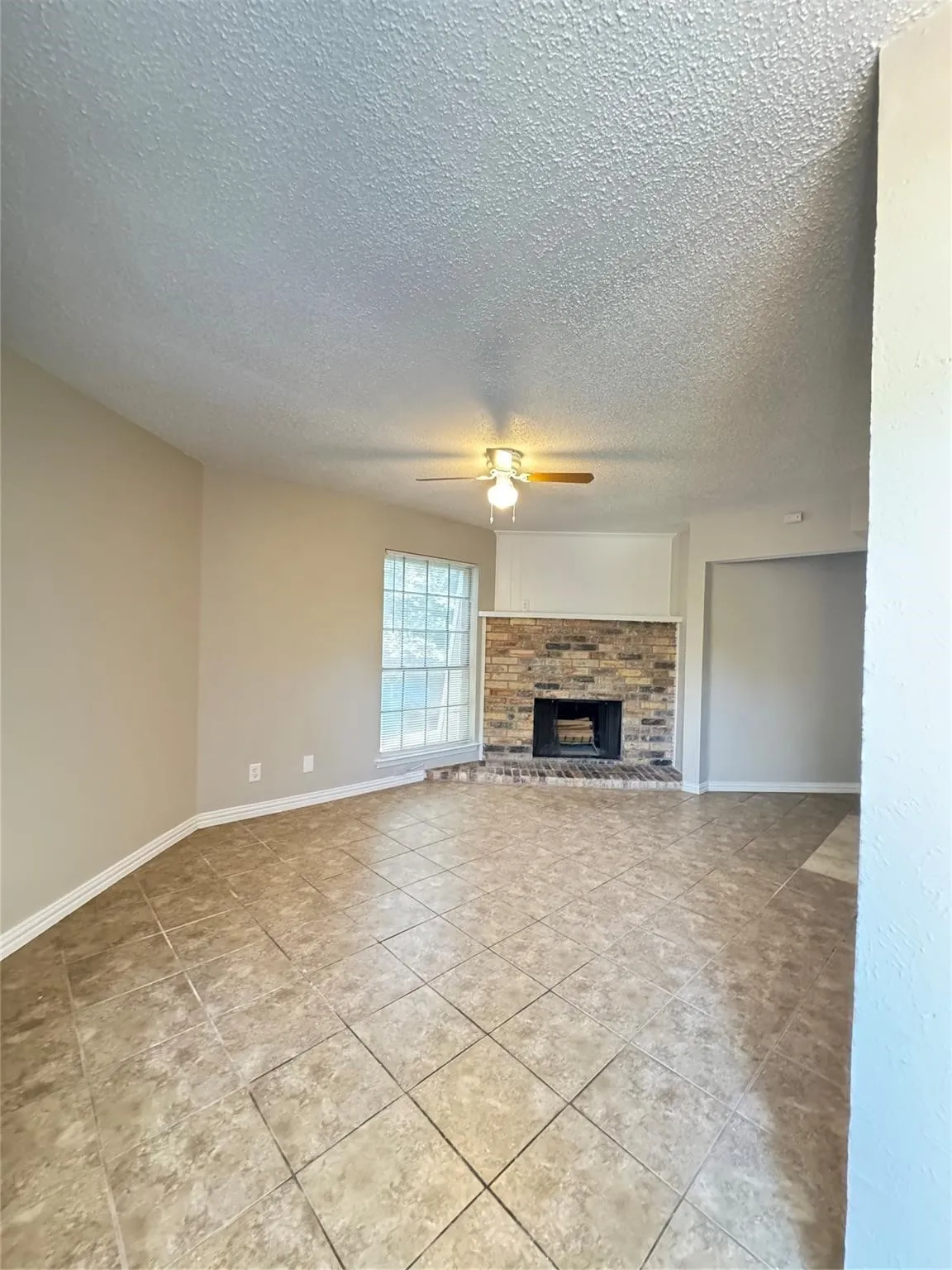 Apartment For Rent in Dallas County , 3100 Medina Street 3106, Irving, Texas 75061, 2 Bedroom, 1 Bathroom, Garage spaces, 850 Sqft, built in 1970, mls#21377480, Real Estate Agent in Irving, Homes For Rent in Dallas county, Homes For Rent in Irving, Realtor in Irving Texas, Real Estate Brokerage Independent Realty Texas, Luminita Cordes Realtor
