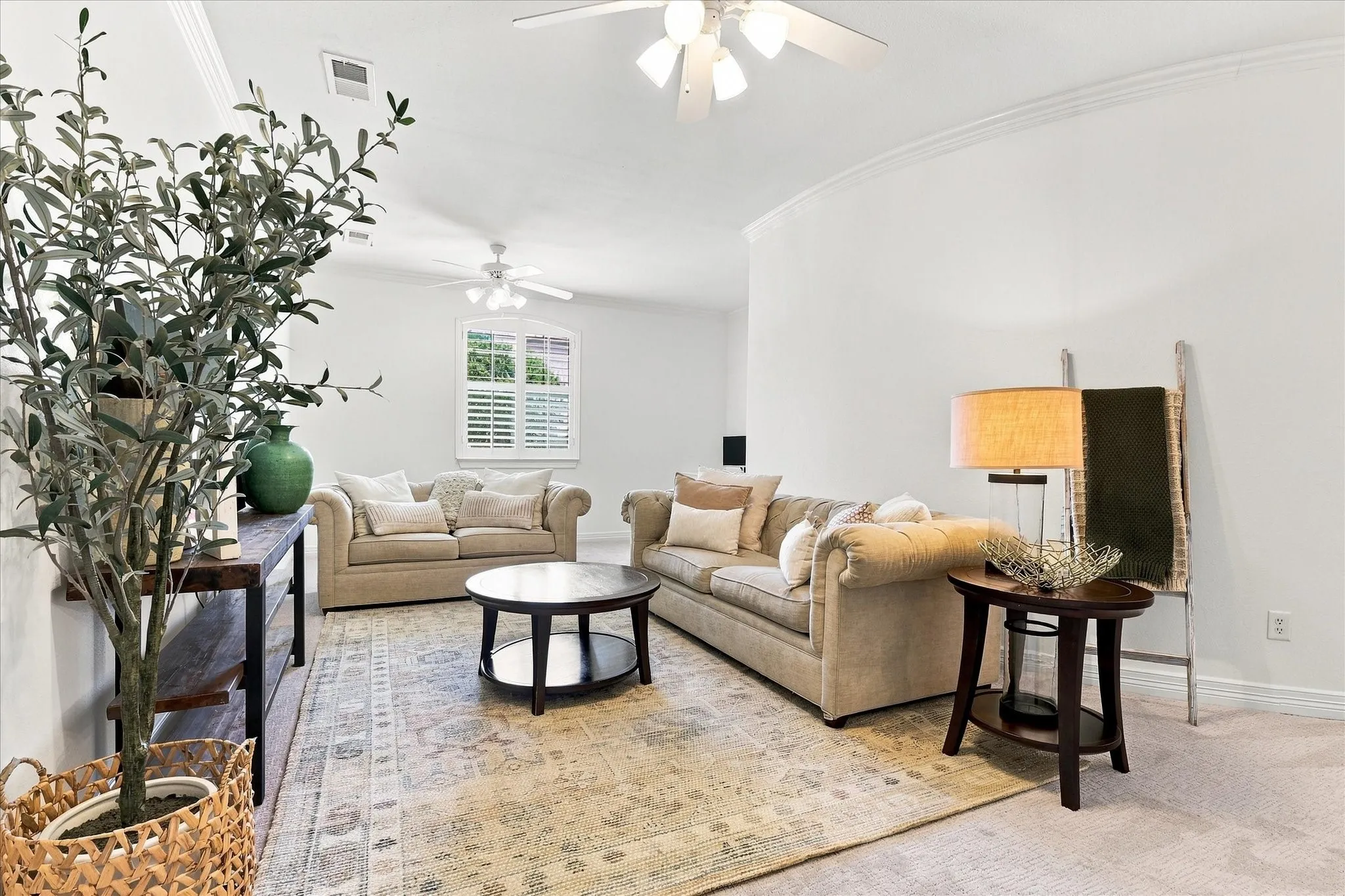Single Family Residence For Sale in Denton County , 3309 Northwood Drive, Highland Village, Texas 75077, 4 Bedroom, 3 Bathroom, 3 Garage spaces, 3,696 Sqft, built in 2002, mls#21374971, Real Estate Agent in Highland Village, Homes For Sale in Denton county, Homes For Sale in Highland Village, Realtor in Highland Village Texas, Real Estate Brokerage Independent Realty Texas, Luminita Cordes Realtor