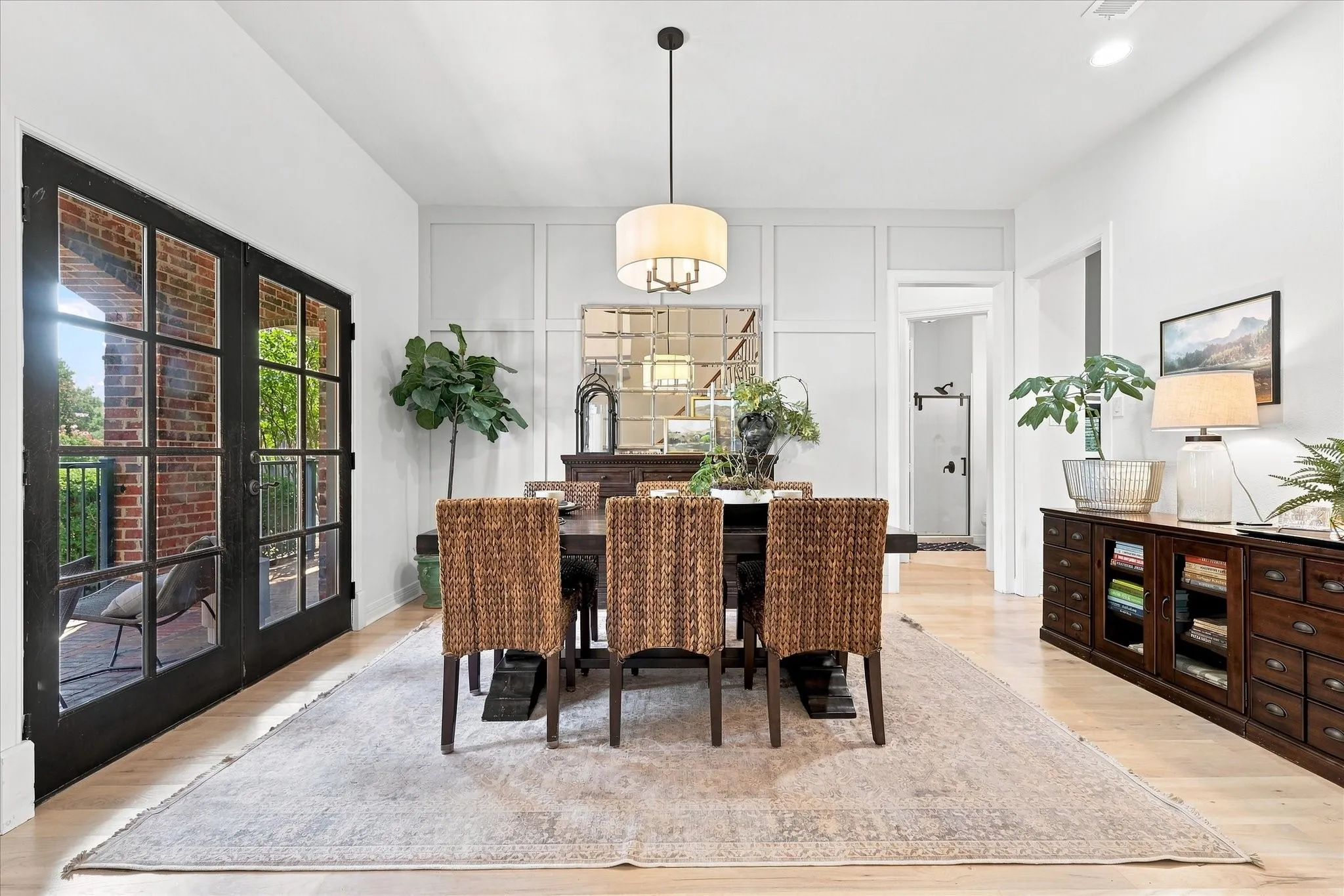 Single Family Residence For Sale in Denton County , 3309 Northwood Drive, Highland Village, Texas 75077, 4 Bedroom, 3 Bathroom, 3 Garage spaces, 3,696 Sqft, built in 2002, mls#21374971, Real Estate Agent in Highland Village, Homes For Sale in Denton county, Homes For Sale in Highland Village, Realtor in Highland Village Texas, Real Estate Brokerage Independent Realty Texas, Luminita Cordes Realtor