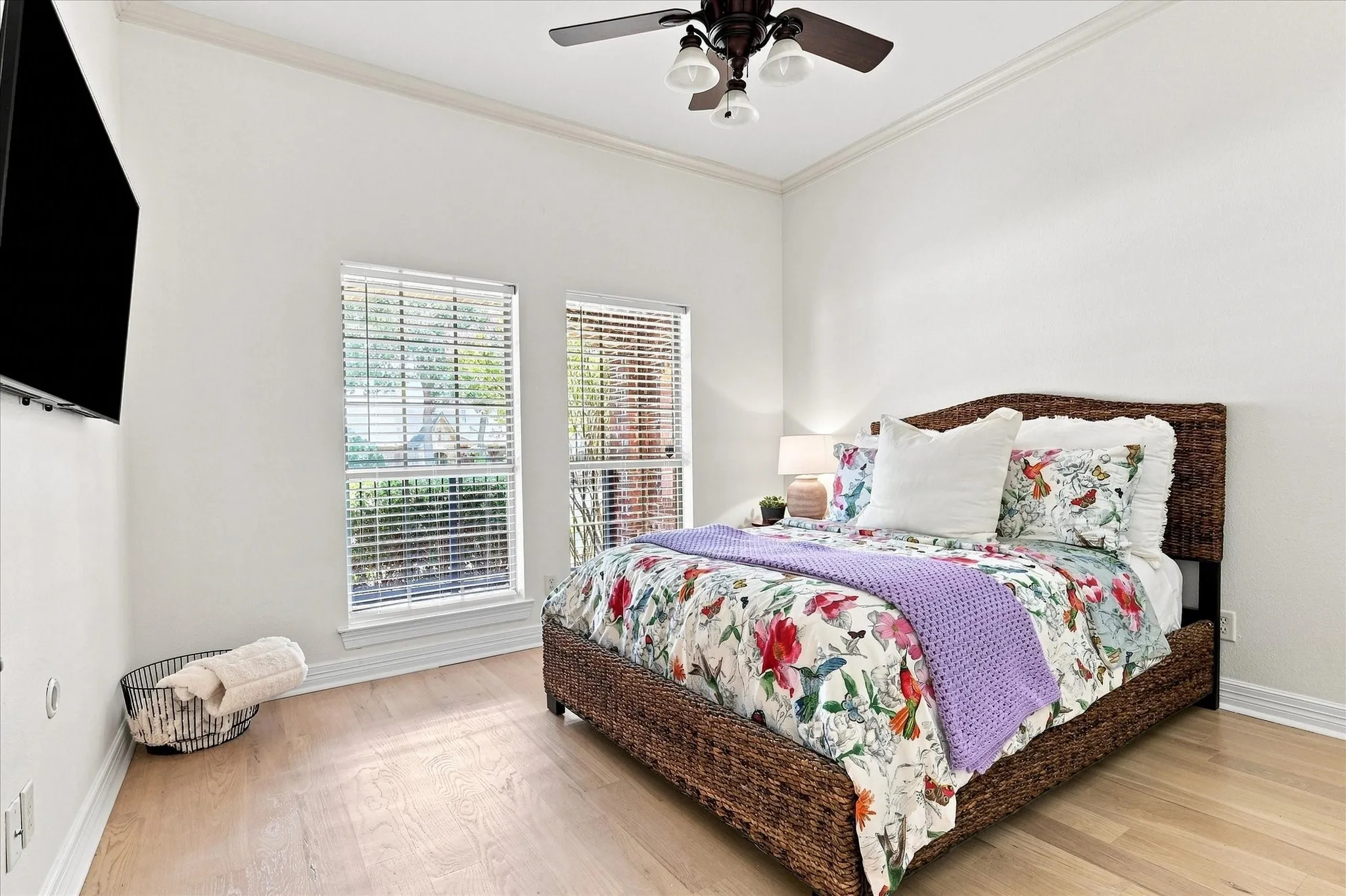 Single Family Residence For Sale in Denton County , 3309 Northwood Drive, Highland Village, Texas 75077, 4 Bedroom, 3 Bathroom, 3 Garage spaces, 3,696 Sqft, built in 2002, mls#21374971, Real Estate Agent in Highland Village, Homes For Sale in Denton county, Homes For Sale in Highland Village, Realtor in Highland Village Texas, Real Estate Brokerage Independent Realty Texas, Luminita Cordes Realtor