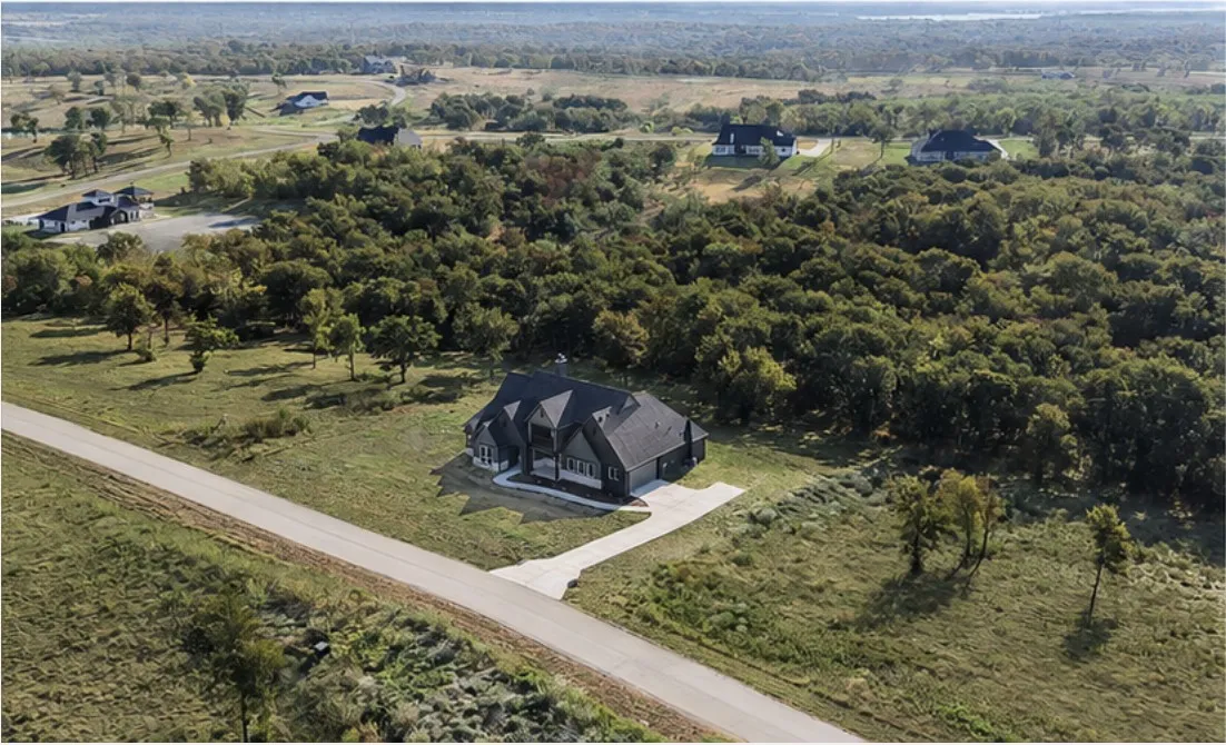 Single Family Residence For Sale in Navarro County , 554 Shoreside Drive, Corsicana, Texas 75109, 4 Bedroom, 3 Bathroom, 2 Garage spaces, 2,712 Sqft, built in 2026, mls#21376441, Real Estate Agent in Corsicana, Homes For Sale in Navarro county, Homes For Sale in Corsicana, Realtor in Corsicana Texas, Real Estate Brokerage Independent Realty Texas, Luminita Cordes Realtor