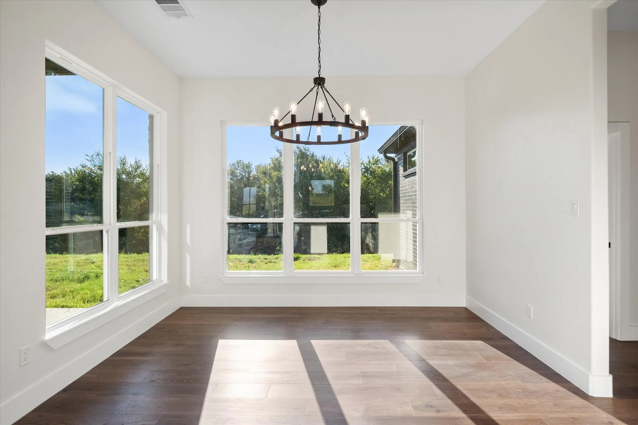 Single Family Residence For Sale in Navarro County , 554 Shoreside Drive, Corsicana, Texas 75109, 4 Bedroom, 3 Bathroom, 2 Garage spaces, 2,712 Sqft, built in 2026, mls#21376441, Real Estate Agent in Corsicana, Homes For Sale in Navarro county, Homes For Sale in Corsicana, Realtor in Corsicana Texas, Real Estate Brokerage Independent Realty Texas, Luminita Cordes Realtor