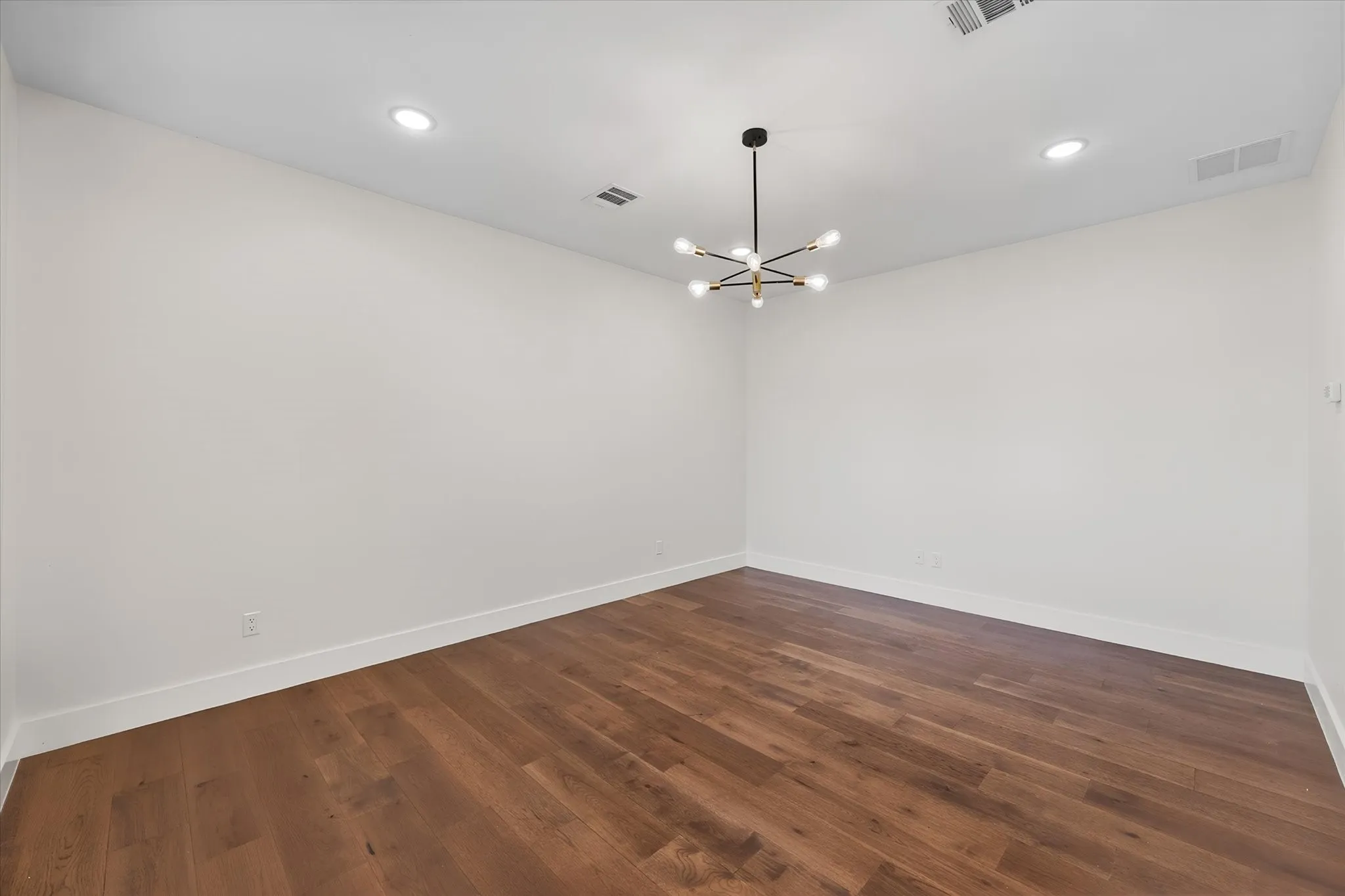 Single Family Residence For Sale in Navarro County , 554 Shoreside Drive, Corsicana, Texas 75109, 4 Bedroom, 3 Bathroom, 2 Garage spaces, 2,712 Sqft, built in 2026, mls#21376441, Real Estate Agent in Corsicana, Homes For Sale in Navarro county, Homes For Sale in Corsicana, Realtor in Corsicana Texas, Real Estate Brokerage Independent Realty Texas, Luminita Cordes Realtor