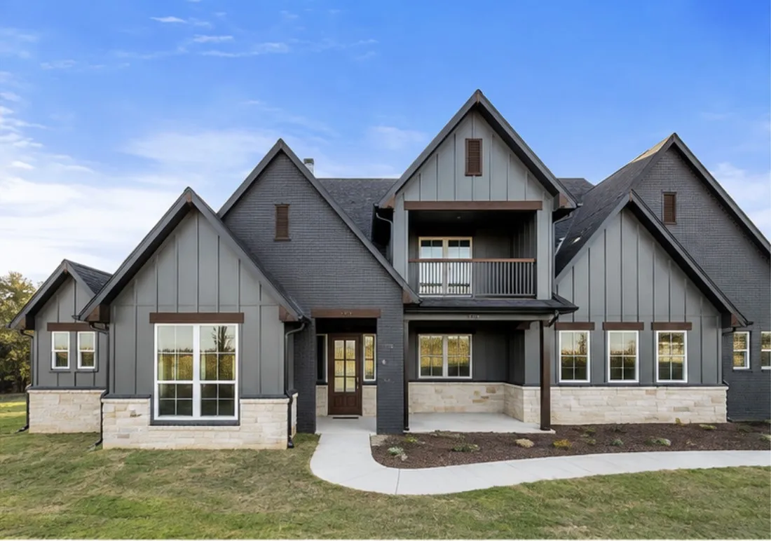 Single Family Residence For Sale in Navarro County , 554 Shoreside Drive, Corsicana, Texas 75109, 4 Bedroom, 3 Bathroom, 2 Garage spaces, 2,712 Sqft, built in 2026, mls#21376441, Real Estate Agent in Corsicana, Homes For Sale in Navarro county, Homes For Sale in Corsicana, Realtor in Corsicana Texas, Real Estate Brokerage Independent Realty Texas, Luminita Cordes Realtor