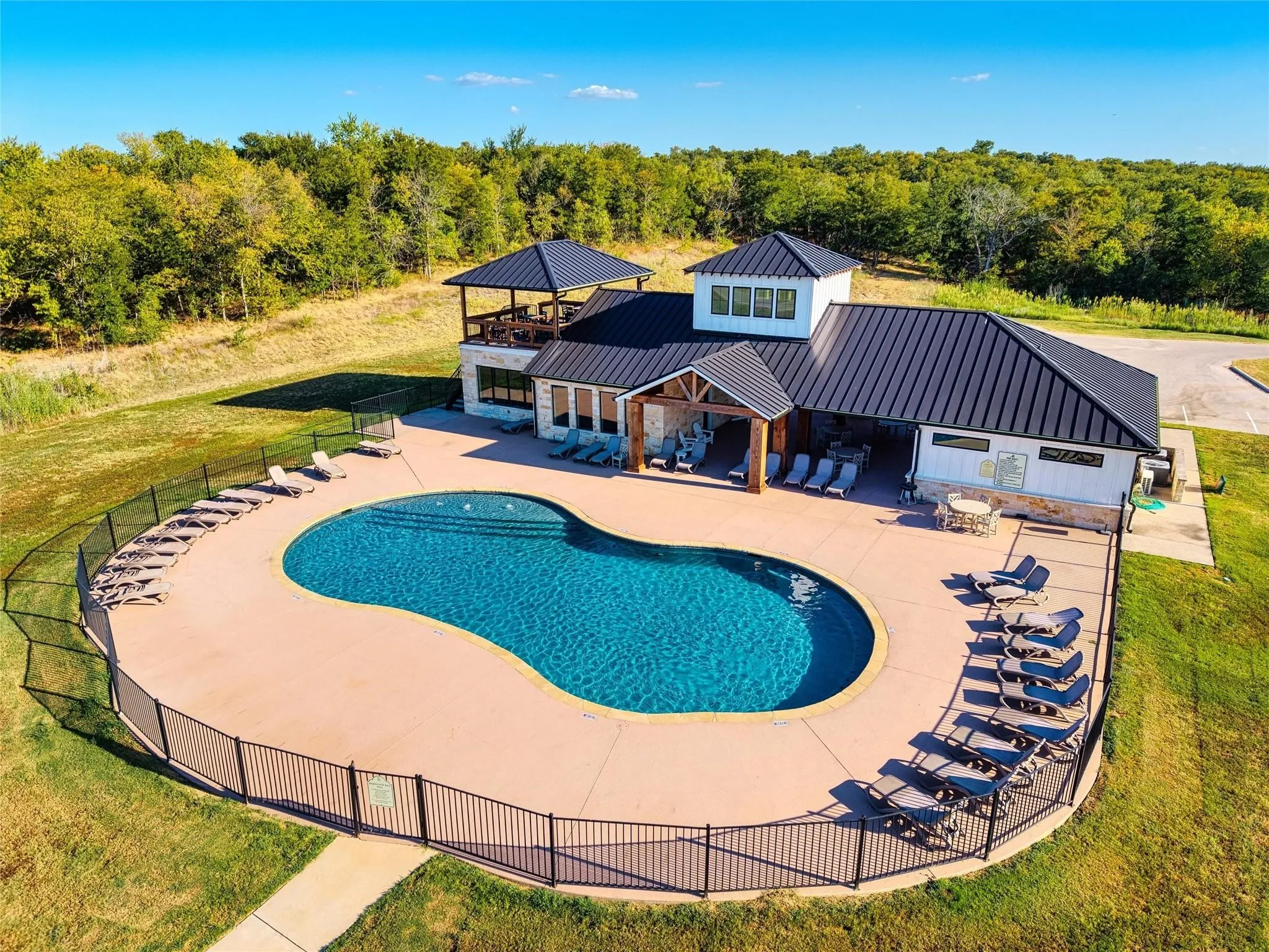 Single Family Residence For Sale in Navarro County , 554 Shoreside Drive, Corsicana, Texas 75109, 4 Bedroom, 3 Bathroom, 2 Garage spaces, 2,712 Sqft, built in 2026, mls#21376441, Real Estate Agent in Corsicana, Homes For Sale in Navarro county, Homes For Sale in Corsicana, Realtor in Corsicana Texas, Real Estate Brokerage Independent Realty Texas, Luminita Cordes Realtor