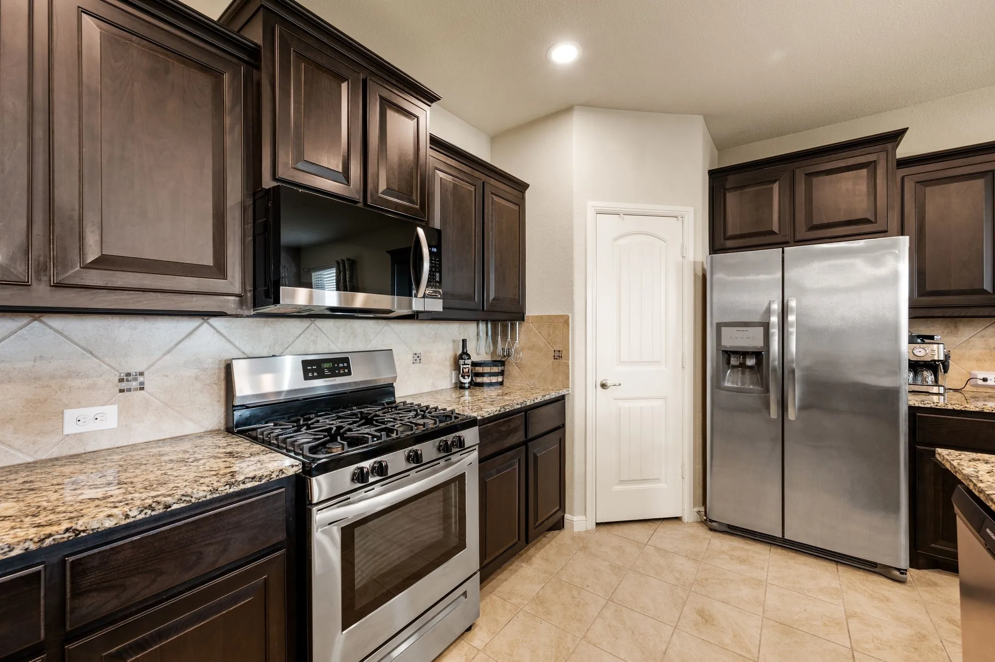 Single Family Residence For Sale in Tarrant County , 1132 Blooming Prairie Trail, Fort Worth, Texas 76177, 4 Bedroom, 2 Bathroom, 2 Garage spaces, 1,614 Sqft, built in 2018, mls#21346739, Real Estate Agent in Fort Worth, Homes For Sale in Tarrant county, Homes For Sale in Fort Worth, Realtor in Fort Worth Texas, Real Estate Brokerage Independent Realty Texas, Luminita Cordes Realtor