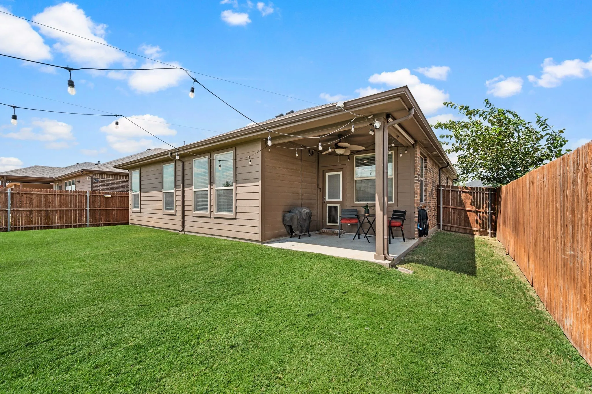 Single Family Residence For Sale in Tarrant County , 1132 Blooming Prairie Trail, Fort Worth, Texas 76177, 4 Bedroom, 2 Bathroom, 2 Garage spaces, 1,614 Sqft, built in 2018, mls#21346739, Real Estate Agent in Fort Worth, Homes For Sale in Tarrant county, Homes For Sale in Fort Worth, Realtor in Fort Worth Texas, Real Estate Brokerage Independent Realty Texas, Luminita Cordes Realtor