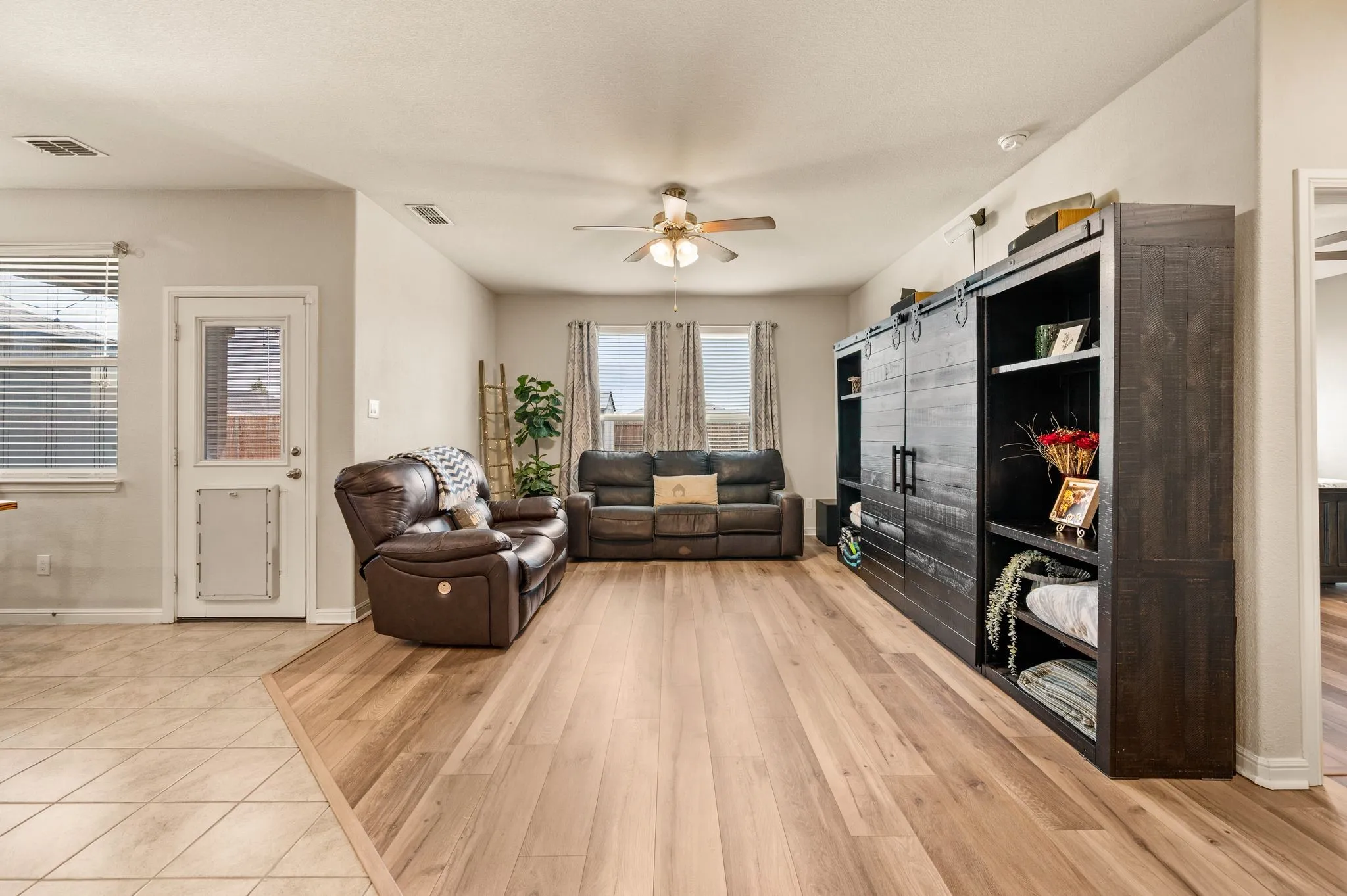 Single Family Residence For Sale in Tarrant County , 1132 Blooming Prairie Trail, Fort Worth, Texas 76177, 4 Bedroom, 2 Bathroom, 2 Garage spaces, 1,614 Sqft, built in 2018, mls#21346739, Real Estate Agent in Fort Worth, Homes For Sale in Tarrant county, Homes For Sale in Fort Worth, Realtor in Fort Worth Texas, Real Estate Brokerage Independent Realty Texas, Luminita Cordes Realtor