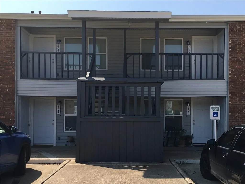 Apartment For Rent in Dallas County , 327 SE 3rd Street 202, Grand Prairie, Texas 75051, 3 Bedroom, 2 Bathroom, Garage spaces, 1,100 Sqft, built in 1984, mls#21377528, Real Estate Agent in Grand Prairie, Homes For Rent in Dallas county, Homes For Rent in Grand Prairie, Realtor in Grand Prairie Texas, Real Estate Brokerage Independent Realty Texas, Luminita Cordes Realtor