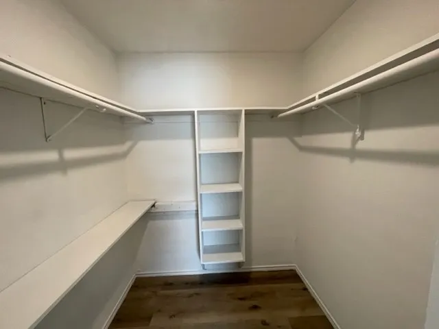Apartment For Rent in Dallas County , 327 SE 3rd Street 202, Grand Prairie, Texas 75051, 3 Bedroom, 2 Bathroom, Garage spaces, 1,100 Sqft, built in 1984, mls#21377528, Real Estate Agent in Grand Prairie, Homes For Rent in Dallas county, Homes For Rent in Grand Prairie, Realtor in Grand Prairie Texas, Real Estate Brokerage Independent Realty Texas, Luminita Cordes Realtor