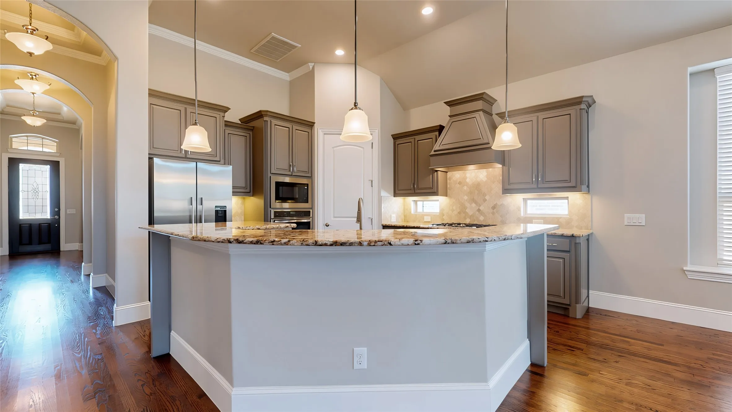 Single Family Residence For Sale in Denton County , 3616 Legends Path, Flower Mound, Texas 75028, 2 Bedroom, 3 Bathroom, 2 Garage spaces, 2,196 Sqft, built in 2016, mls#21377443, Real Estate Agent in Flower Mound, Homes For Sale in Denton county, Homes For Sale in Flower Mound, Realtor in Flower Mound Texas, Real Estate Brokerage Independent Realty Texas, Luminita Cordes Realtor