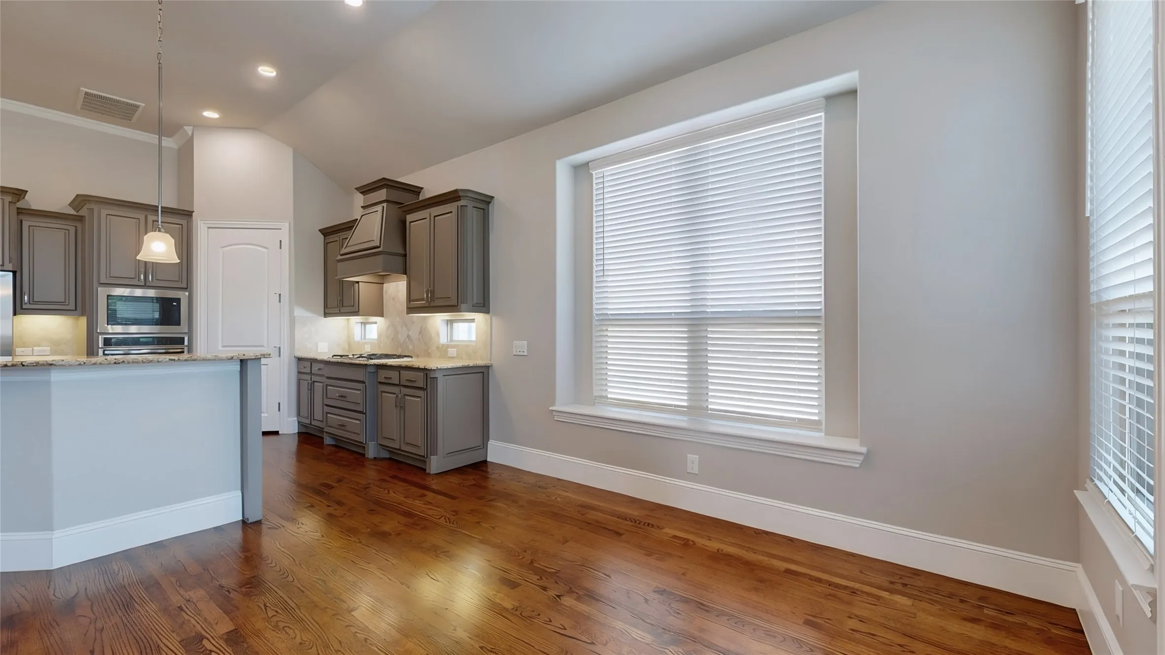 Single Family Residence For Sale in Denton County , 3616 Legends Path, Flower Mound, Texas 75028, 2 Bedroom, 3 Bathroom, 2 Garage spaces, 2,196 Sqft, built in 2016, mls#21377443, Real Estate Agent in Flower Mound, Homes For Sale in Denton county, Homes For Sale in Flower Mound, Realtor in Flower Mound Texas, Real Estate Brokerage Independent Realty Texas, Luminita Cordes Realtor