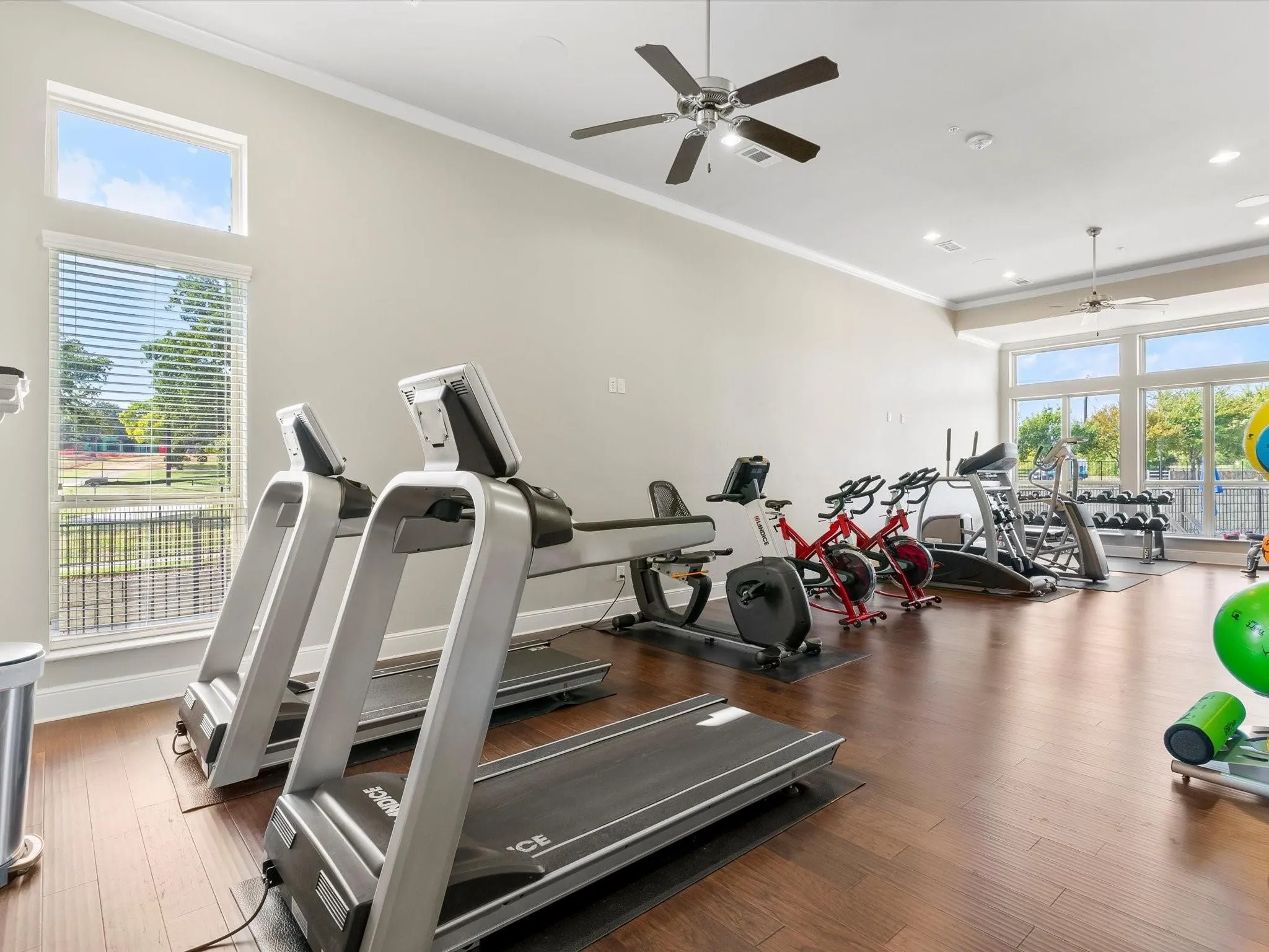 Single Family Residence For Sale in Denton County , 3616 Legends Path, Flower Mound, Texas 75028, 2 Bedroom, 3 Bathroom, 2 Garage spaces, 2,196 Sqft, built in 2016, mls#21377443, Real Estate Agent in Flower Mound, Homes For Sale in Denton county, Homes For Sale in Flower Mound, Realtor in Flower Mound Texas, Real Estate Brokerage Independent Realty Texas, Luminita Cordes Realtor