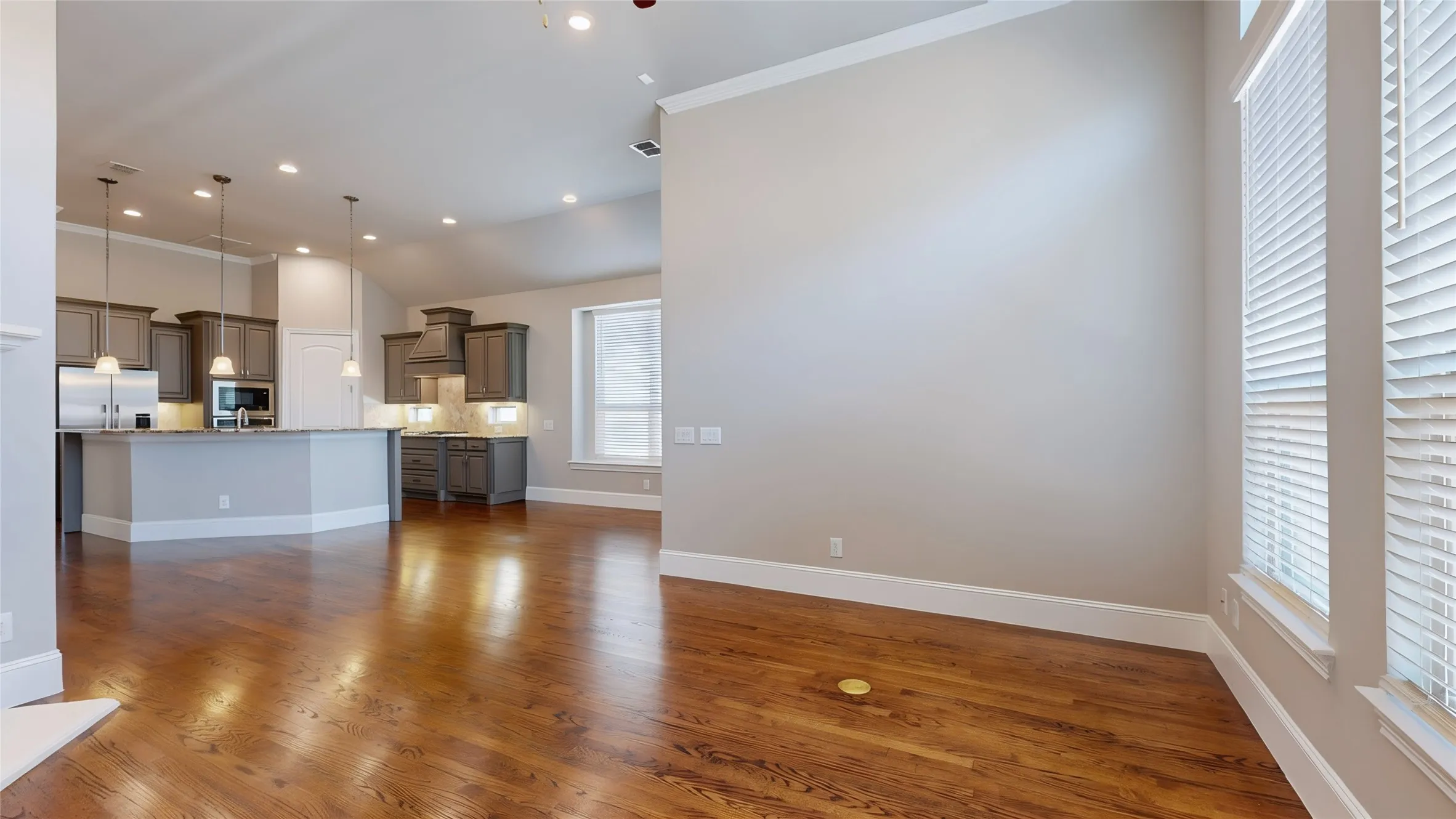 Single Family Residence For Sale in Denton County , 3616 Legends Path, Flower Mound, Texas 75028, 2 Bedroom, 3 Bathroom, 2 Garage spaces, 2,196 Sqft, built in 2016, mls#21377443, Real Estate Agent in Flower Mound, Homes For Sale in Denton county, Homes For Sale in Flower Mound, Realtor in Flower Mound Texas, Real Estate Brokerage Independent Realty Texas, Luminita Cordes Realtor