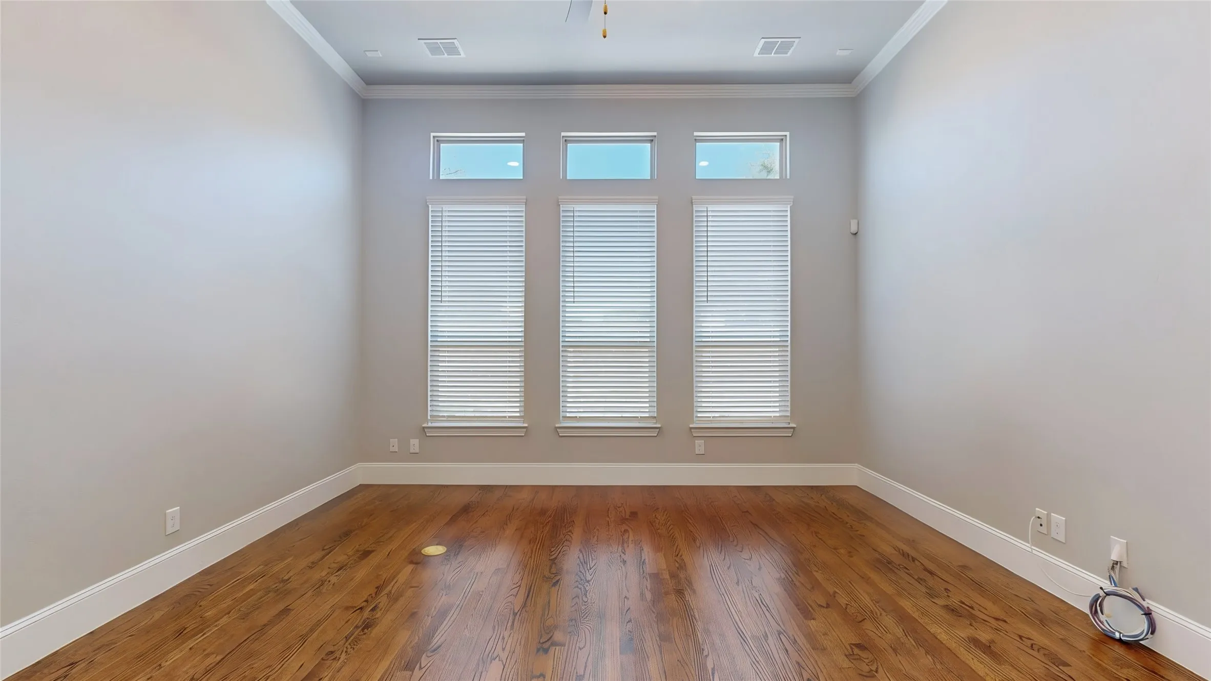 Single Family Residence For Sale in Denton County , 3616 Legends Path, Flower Mound, Texas 75028, 2 Bedroom, 3 Bathroom, 2 Garage spaces, 2,196 Sqft, built in 2016, mls#21377443, Real Estate Agent in Flower Mound, Homes For Sale in Denton county, Homes For Sale in Flower Mound, Realtor in Flower Mound Texas, Real Estate Brokerage Independent Realty Texas, Luminita Cordes Realtor