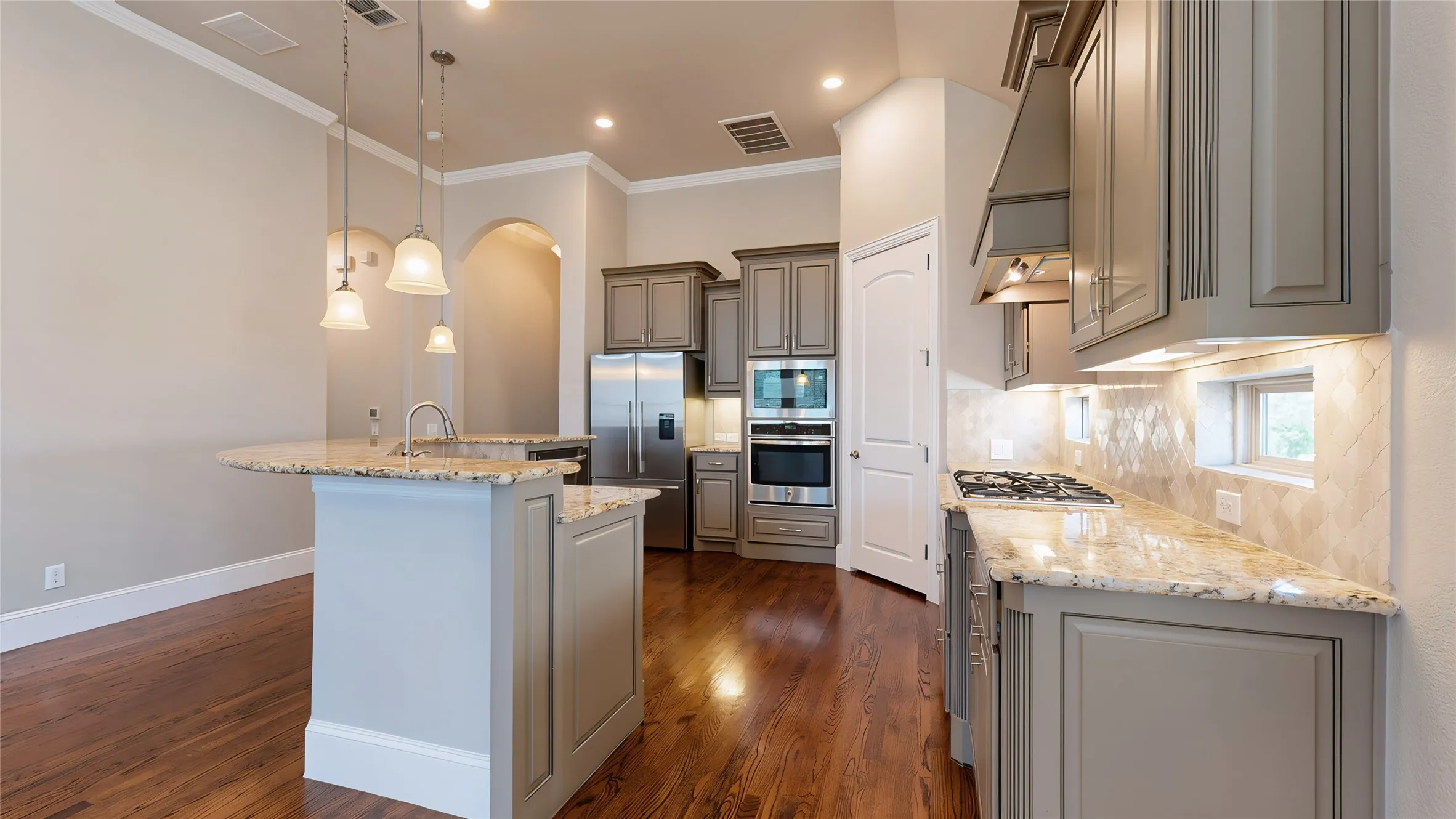 Single Family Residence For Sale in Denton County , 3616 Legends Path, Flower Mound, Texas 75028, 2 Bedroom, 3 Bathroom, 2 Garage spaces, 2,196 Sqft, built in 2016, mls#21377443, Real Estate Agent in Flower Mound, Homes For Sale in Denton county, Homes For Sale in Flower Mound, Realtor in Flower Mound Texas, Real Estate Brokerage Independent Realty Texas, Luminita Cordes Realtor
