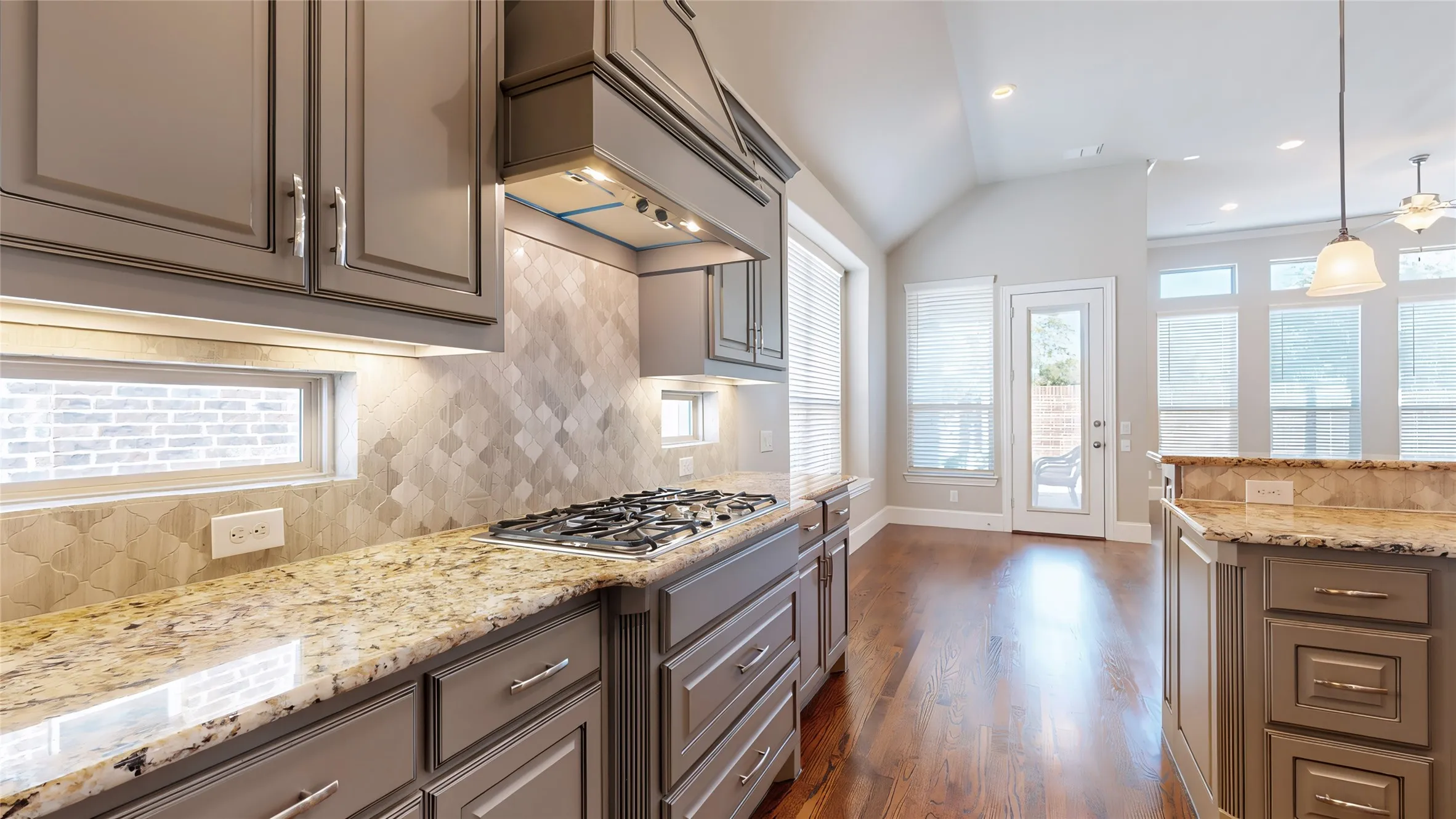 Single Family Residence For Sale in Denton County , 3616 Legends Path, Flower Mound, Texas 75028, 2 Bedroom, 3 Bathroom, 2 Garage spaces, 2,196 Sqft, built in 2016, mls#21377443, Real Estate Agent in Flower Mound, Homes For Sale in Denton county, Homes For Sale in Flower Mound, Realtor in Flower Mound Texas, Real Estate Brokerage Independent Realty Texas, Luminita Cordes Realtor