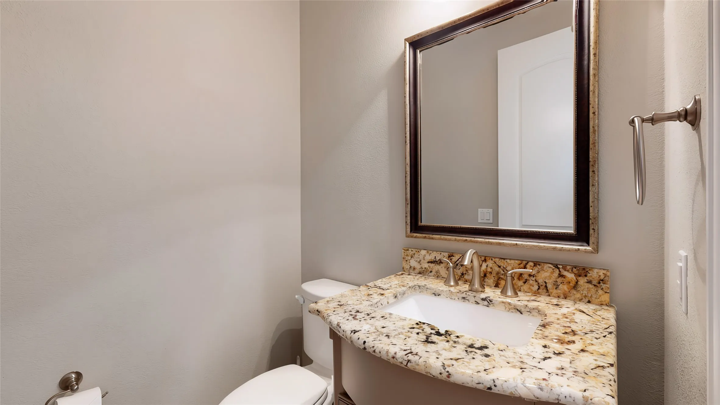 Single Family Residence For Sale in Denton County , 3616 Legends Path, Flower Mound, Texas 75028, 2 Bedroom, 3 Bathroom, 2 Garage spaces, 2,196 Sqft, built in 2016, mls#21377443, Real Estate Agent in Flower Mound, Homes For Sale in Denton county, Homes For Sale in Flower Mound, Realtor in Flower Mound Texas, Real Estate Brokerage Independent Realty Texas, Luminita Cordes Realtor