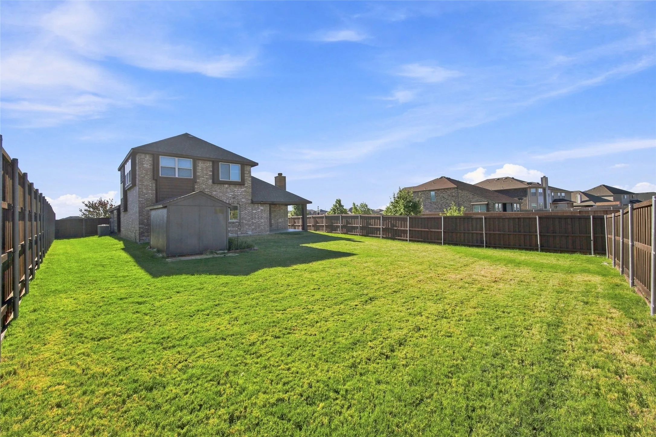 Single Family Residence For Sale in Kaufman County , 2101 Indigo Lane, Heartland, Texas 75126, 4 Bedroom, 3 Bathroom, 2 Garage spaces, 2,430 Sqft, built in 2016, mls#21375103, Real Estate Agent in Heartland, Homes For Sale in Kaufman county, Homes For Sale in Heartland, Realtor in Heartland Texas, Real Estate Brokerage Independent Realty Texas, Luminita Cordes Realtor