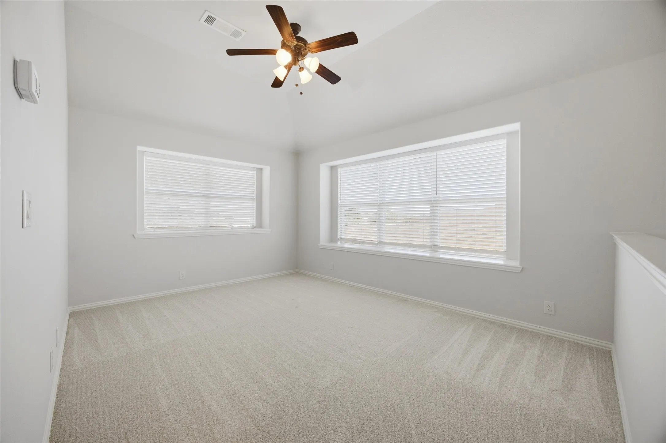 Single Family Residence For Sale in Kaufman County , 2101 Indigo Lane, Heartland, Texas 75126, 4 Bedroom, 3 Bathroom, 2 Garage spaces, 2,430 Sqft, built in 2016, mls#21375103, Real Estate Agent in Heartland, Homes For Sale in Kaufman county, Homes For Sale in Heartland, Realtor in Heartland Texas, Real Estate Brokerage Independent Realty Texas, Luminita Cordes Realtor