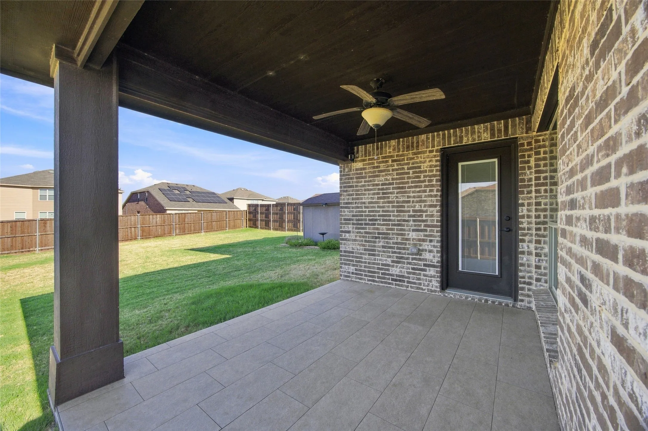 Single Family Residence For Sale in Kaufman County , 2101 Indigo Lane, Heartland, Texas 75126, 4 Bedroom, 3 Bathroom, 2 Garage spaces, 2,430 Sqft, built in 2016, mls#21375103, Real Estate Agent in Heartland, Homes For Sale in Kaufman county, Homes For Sale in Heartland, Realtor in Heartland Texas, Real Estate Brokerage Independent Realty Texas, Luminita Cordes Realtor
