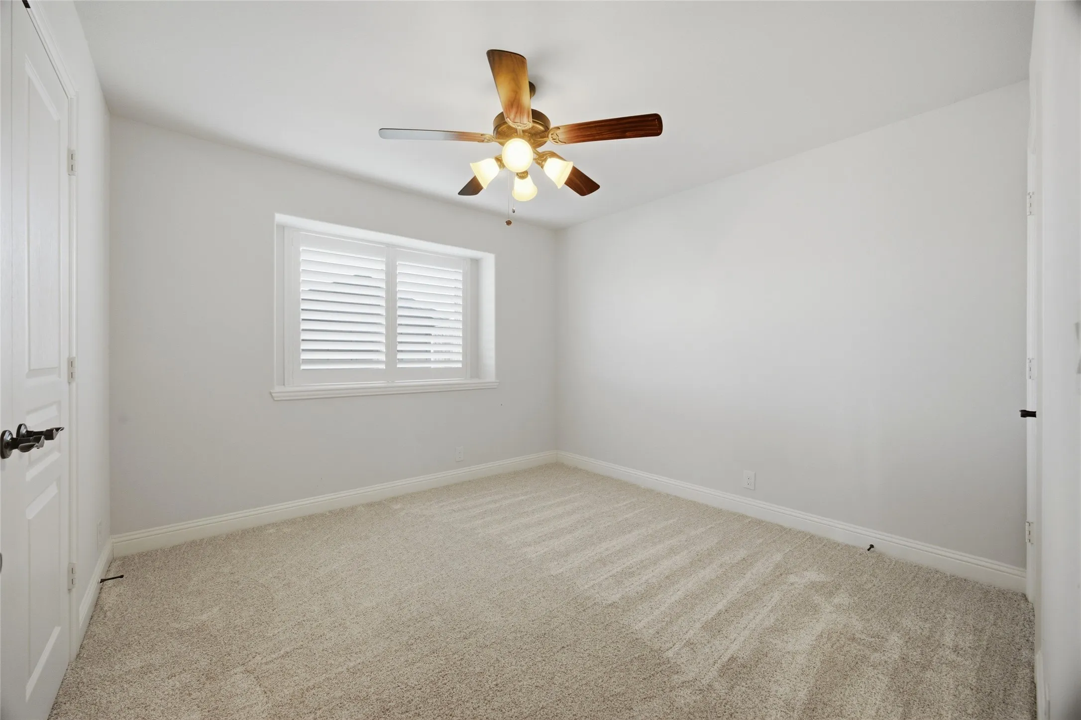 Single Family Residence For Sale in Kaufman County , 2101 Indigo Lane, Heartland, Texas 75126, 4 Bedroom, 3 Bathroom, 2 Garage spaces, 2,430 Sqft, built in 2016, mls#21375103, Real Estate Agent in Heartland, Homes For Sale in Kaufman county, Homes For Sale in Heartland, Realtor in Heartland Texas, Real Estate Brokerage Independent Realty Texas, Luminita Cordes Realtor