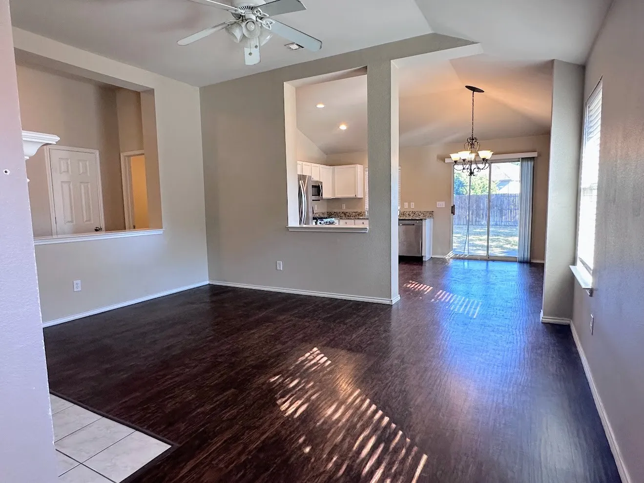 Single Family Residence For Rent in Collin County , 9220 Lenox Drive, Mc Kinney, Texas 75071, 3 Bedroom, 2 Bathroom, 2 Garage spaces, 1,391 Sqft, built in 2004, mls#21375385, Real Estate Agent in Mc Kinney, Homes For Rent in Collin county, Homes For Rent in Mc Kinney, Realtor in Mc Kinney Texas, Real Estate Brokerage Independent Realty Texas, Luminita Cordes Realtor