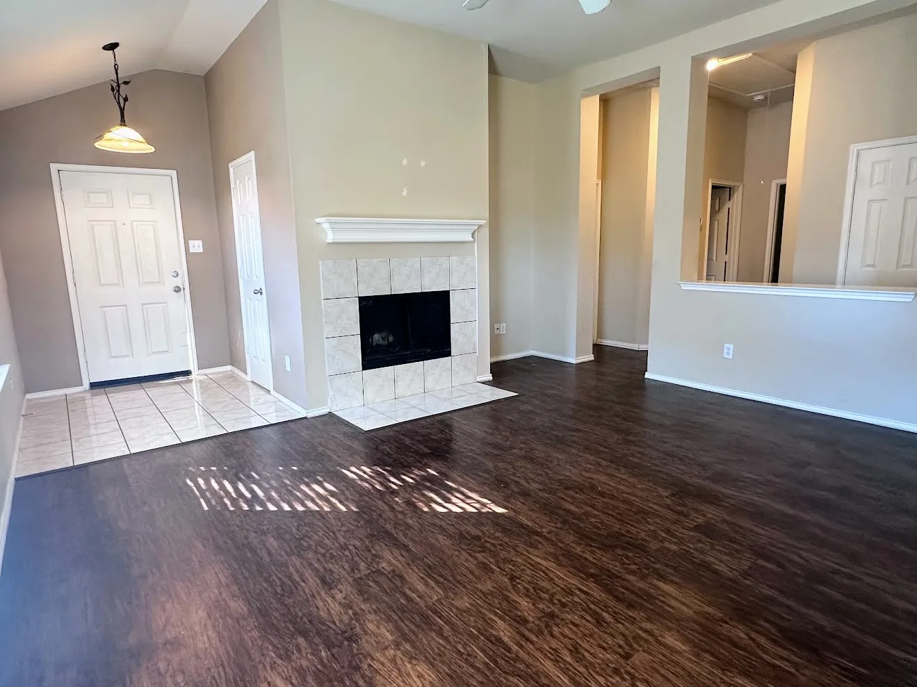 Single Family Residence For Rent in Collin County , 9220 Lenox Drive, Mc Kinney, Texas 75071, 3 Bedroom, 2 Bathroom, 2 Garage spaces, 1,391 Sqft, built in 2004, mls#21375385, Real Estate Agent in Mc Kinney, Homes For Rent in Collin county, Homes For Rent in Mc Kinney, Realtor in Mc Kinney Texas, Real Estate Brokerage Independent Realty Texas, Luminita Cordes Realtor