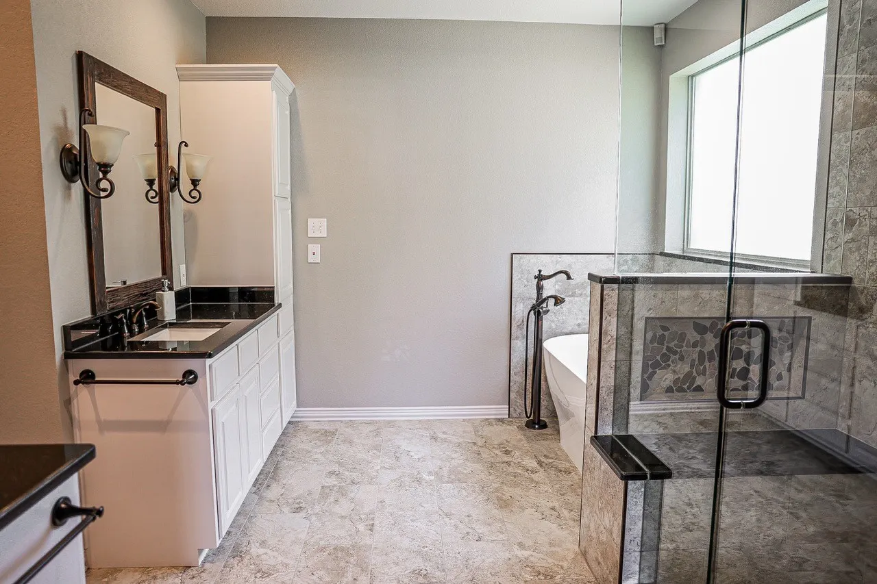 Single Family Residence For Rent in Collin County , 6308 Old York Drive, Plano, Texas 75093, 5 Bedroom, 4 Bathroom, 2 Garage spaces, 3,566 Sqft, built in 1993, mls#21377361, Real Estate Agent in Plano, Homes For Rent in Collin county, Homes For Rent in Plano, Realtor in Plano Texas, Real Estate Brokerage Independent Realty Texas, Luminita Cordes Realtor