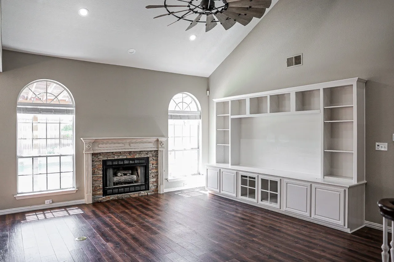 Single Family Residence For Rent in Collin County , 6308 Old York Drive, Plano, Texas 75093, 5 Bedroom, 4 Bathroom, 2 Garage spaces, 3,566 Sqft, built in 1993, mls#21377361, Real Estate Agent in Plano, Homes For Rent in Collin county, Homes For Rent in Plano, Realtor in Plano Texas, Real Estate Brokerage Independent Realty Texas, Luminita Cordes Realtor