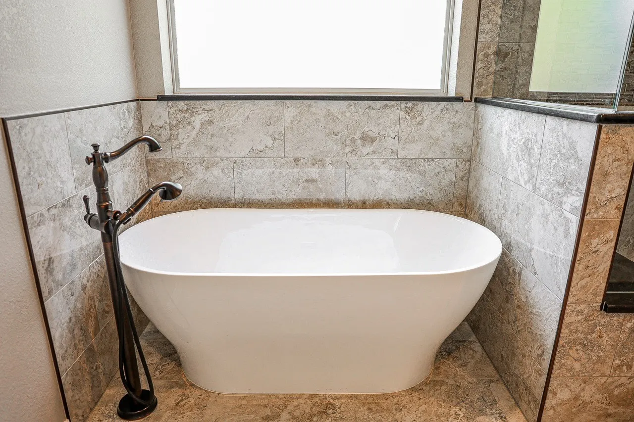 Single Family Residence For Rent in Collin County , 6308 Old York Drive, Plano, Texas 75093, 5 Bedroom, 4 Bathroom, 2 Garage spaces, 3,566 Sqft, built in 1993, mls#21377361, Real Estate Agent in Plano, Homes For Rent in Collin county, Homes For Rent in Plano, Realtor in Plano Texas, Real Estate Brokerage Independent Realty Texas, Luminita Cordes Realtor