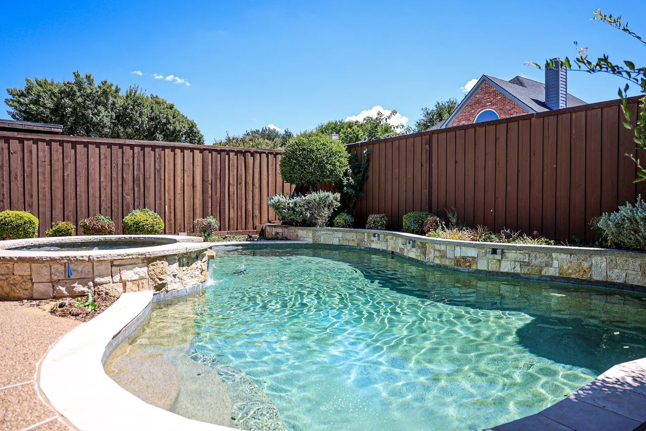Single Family Residence For Rent in Collin County , 6308 Old York Drive, Plano, Texas 75093, 5 Bedroom, 4 Bathroom, 2 Garage spaces, 3,566 Sqft, built in 1993, mls#21377361, Real Estate Agent in Plano, Homes For Rent in Collin county, Homes For Rent in Plano, Realtor in Plano Texas, Real Estate Brokerage Independent Realty Texas, Luminita Cordes Realtor