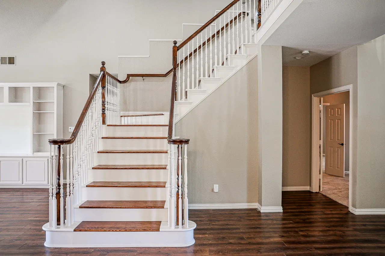 Single Family Residence For Rent in Collin County , 6308 Old York Drive, Plano, Texas 75093, 5 Bedroom, 4 Bathroom, 2 Garage spaces, 3,566 Sqft, built in 1993, mls#21377361, Real Estate Agent in Plano, Homes For Rent in Collin county, Homes For Rent in Plano, Realtor in Plano Texas, Real Estate Brokerage Independent Realty Texas, Luminita Cordes Realtor