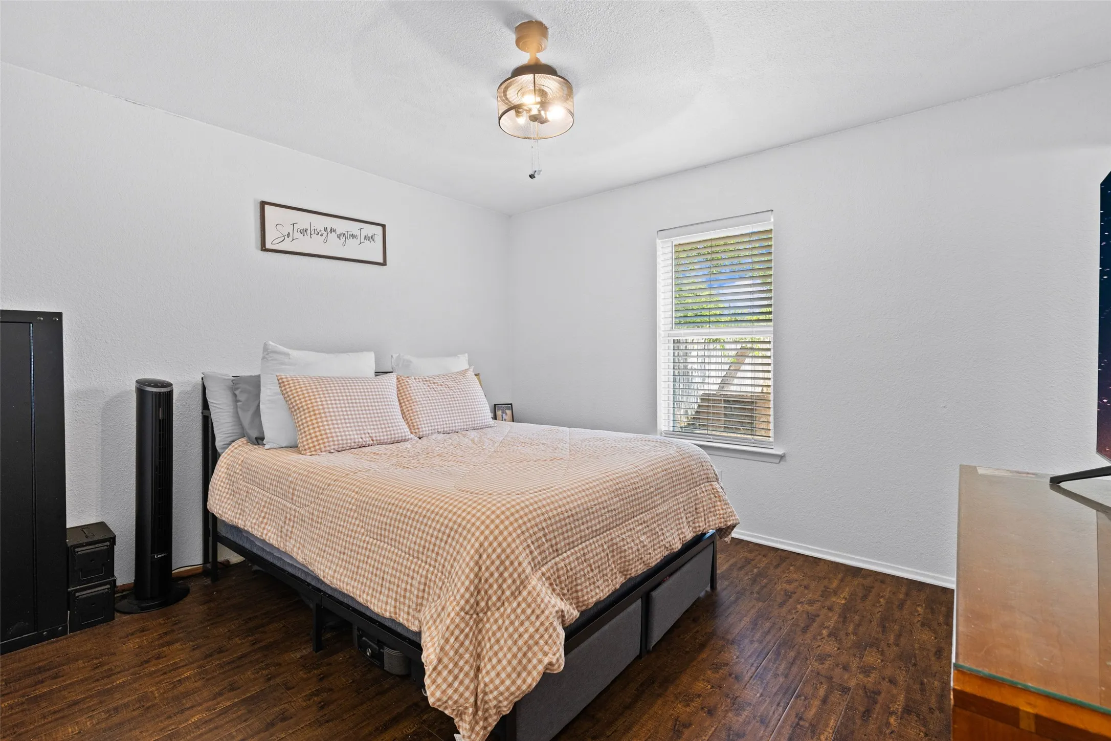 Single Family Residence For Sale in Gregg County , 3712 Pratt Drive, Longview, Texas 75604, 3 Bedroom, 2 Bathroom, Garage spaces, 1,351 Sqft, built in 1982, mls#21377311, Real Estate Agent in Longview, Homes For Sale in Gregg county, Homes For Sale in Longview, Realtor in Longview Texas, Real Estate Brokerage Independent Realty Texas, Luminita Cordes Realtor