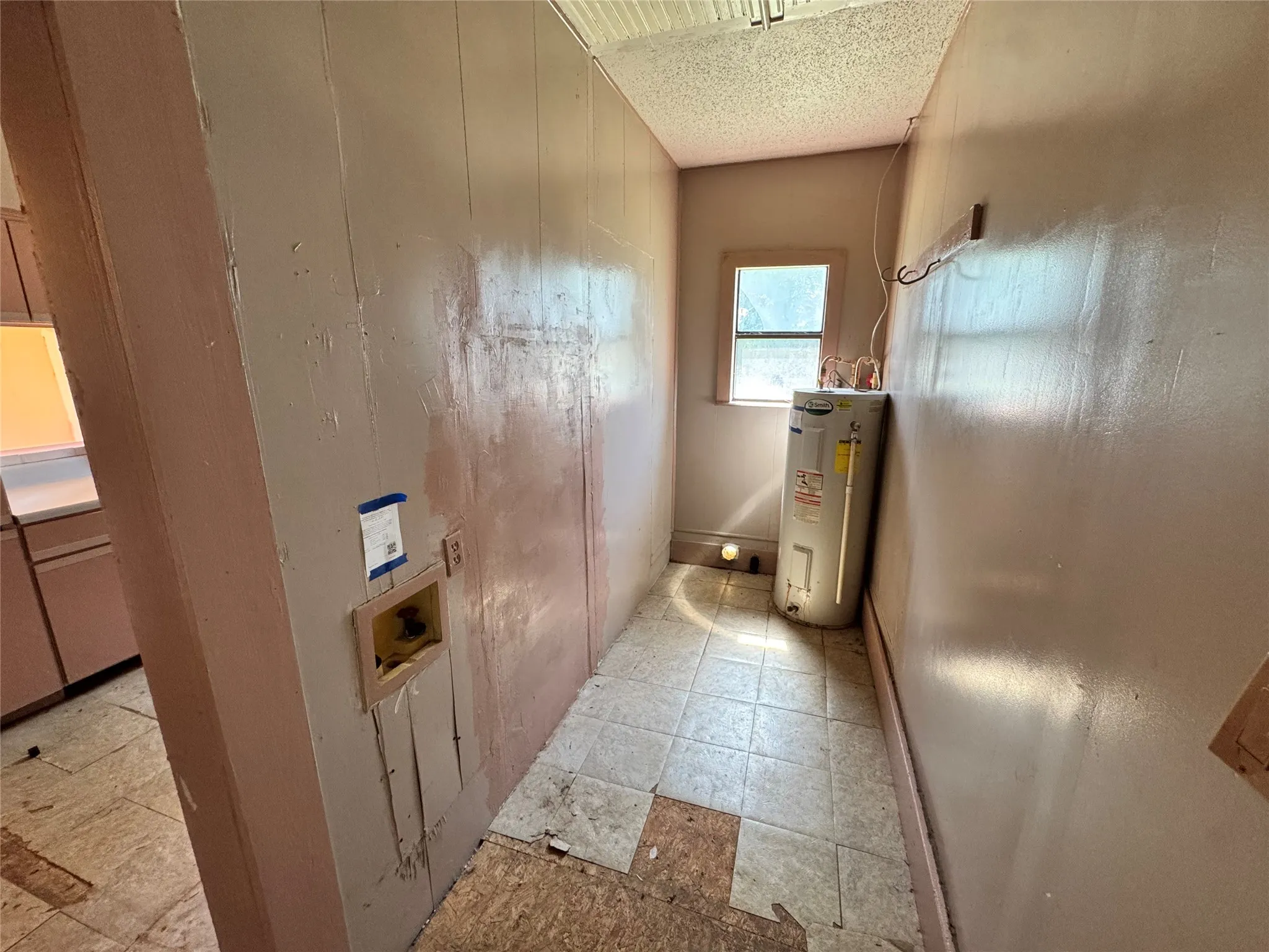 Single Family Residence For Sale in Coleman County , 204 Bowie Street, Santa Anna, Texas 76878, 2 Bedroom, 2 Bathroom, Garage spaces, 1,392 Sqft, built in 1940, mls#21377504, Real Estate Agent in Santa Anna, Homes For Sale in Coleman county, Homes For Sale in Santa Anna, Realtor in Santa Anna Texas, Real Estate Brokerage Independent Realty Texas, Luminita Cordes Realtor