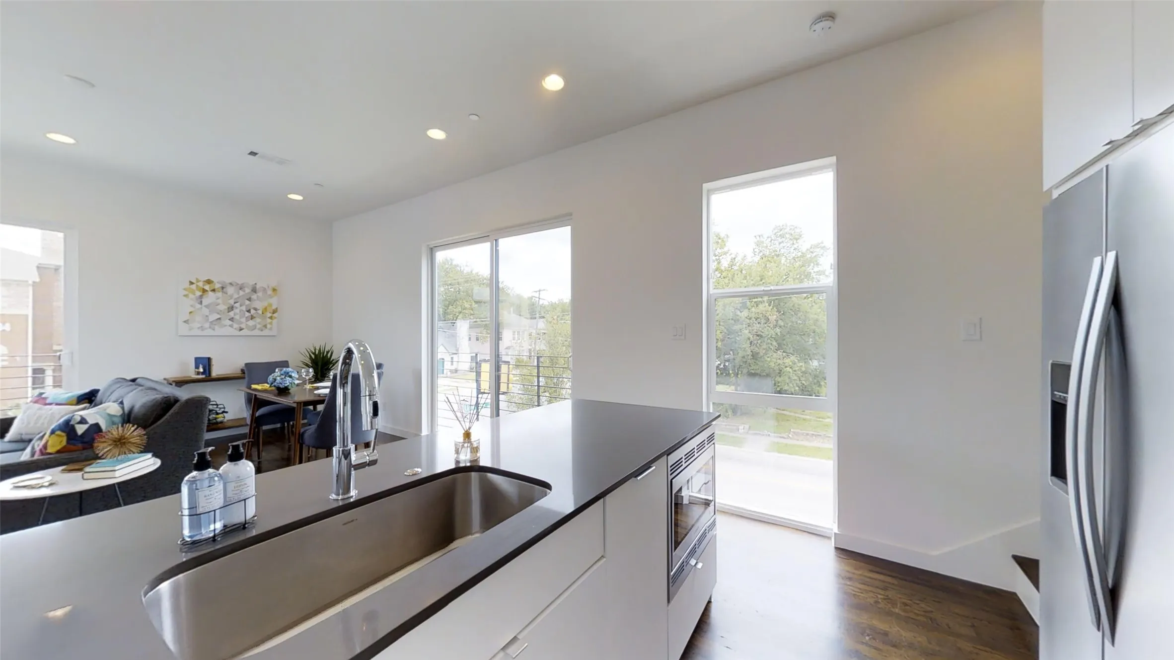 Townhouse For Rent in Dallas County , 4905 Live Oak Street C, Dallas, Texas 75206, 2 Bedroom, 3 Bathroom, 2 Garage spaces, 1,444 Sqft, built in 2016, mls#21377536, Real Estate Agent in Dallas, Homes For Rent in Dallas county, Homes For Rent in Dallas, Realtor in Dallas Texas, Real Estate Brokerage Independent Realty Texas, Luminita Cordes Realtor