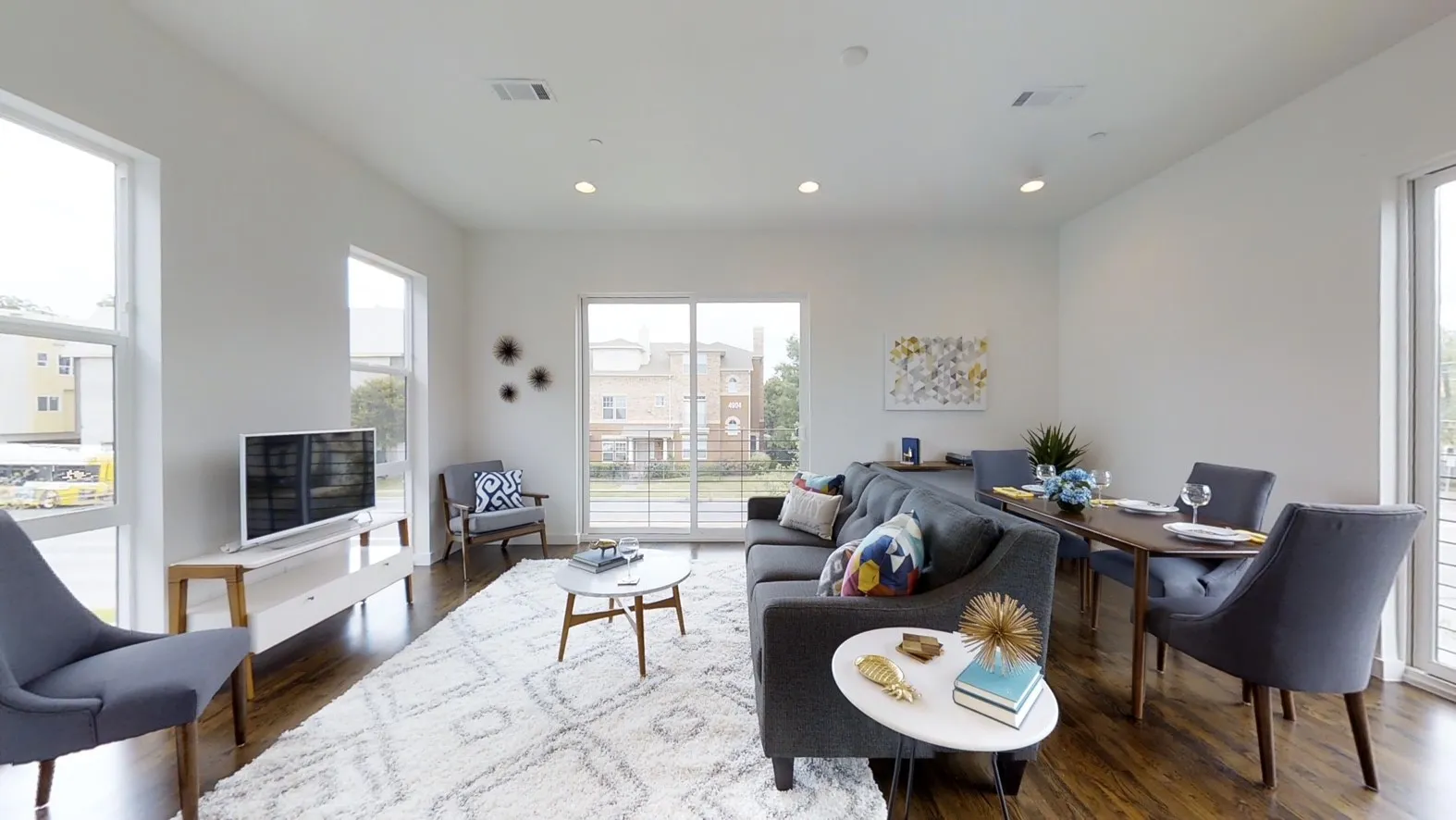 Townhouse For Rent in Dallas County , 4905 Live Oak Street C, Dallas, Texas 75206, 2 Bedroom, 3 Bathroom, 2 Garage spaces, 1,444 Sqft, built in 2016, mls#21377536, Real Estate Agent in Dallas, Homes For Rent in Dallas county, Homes For Rent in Dallas, Realtor in Dallas Texas, Real Estate Brokerage Independent Realty Texas, Luminita Cordes Realtor