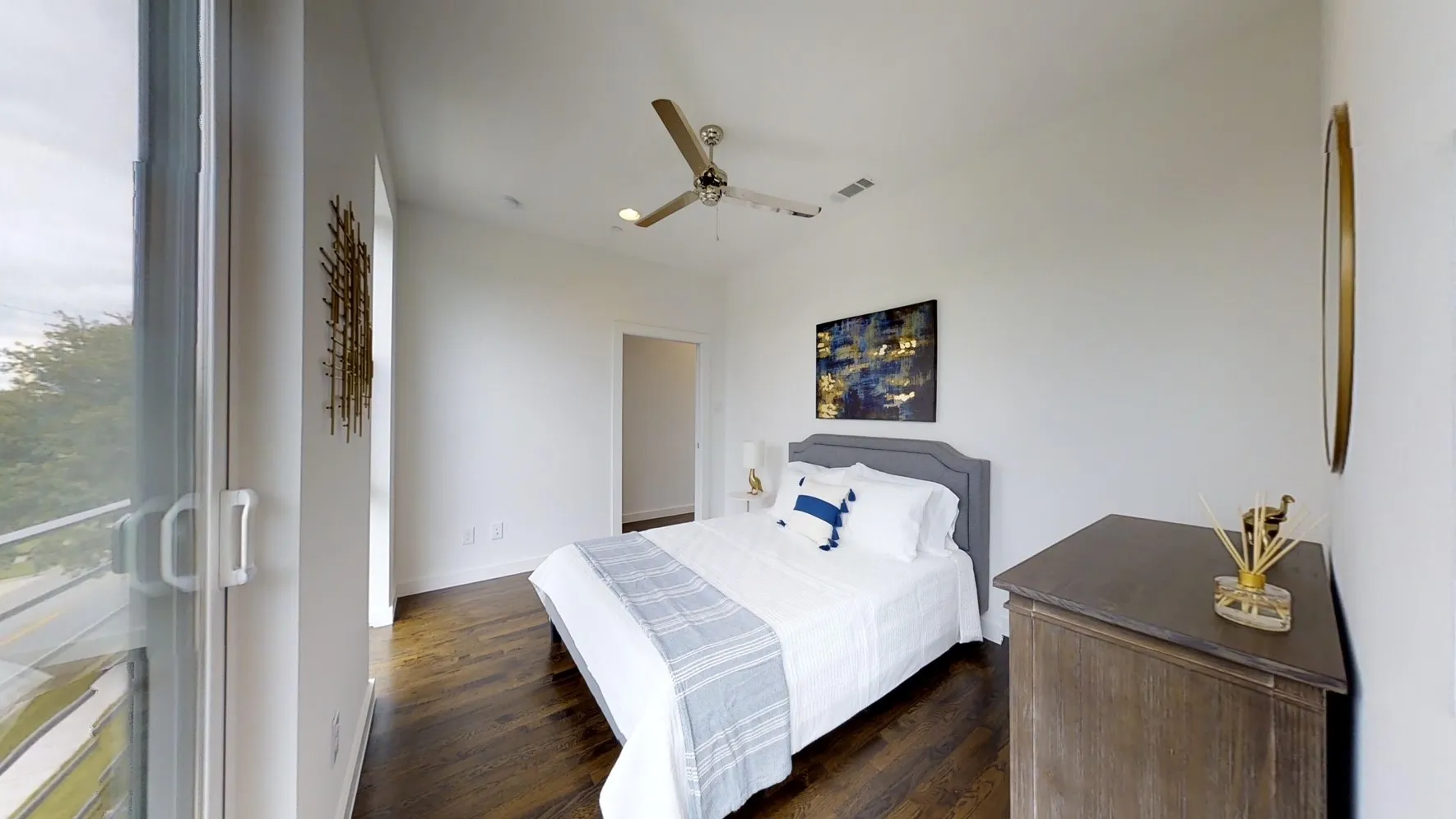 Townhouse For Rent in Dallas County , 4905 Live Oak Street C, Dallas, Texas 75206, 2 Bedroom, 3 Bathroom, 2 Garage spaces, 1,444 Sqft, built in 2016, mls#21377536, Real Estate Agent in Dallas, Homes For Rent in Dallas county, Homes For Rent in Dallas, Realtor in Dallas Texas, Real Estate Brokerage Independent Realty Texas, Luminita Cordes Realtor
