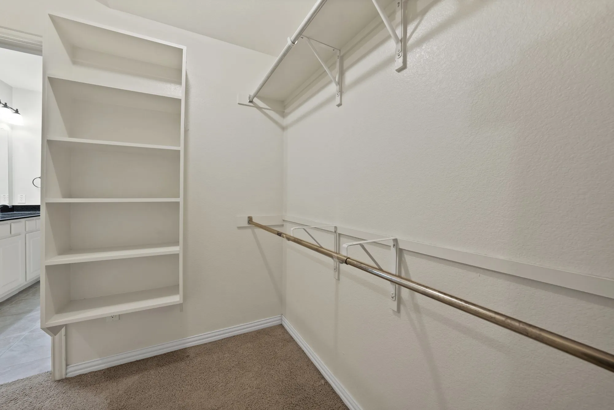 Single Family Residence For Sale in Collin County , 5004 Westport Drive, Mc Kinney, Texas 75070, 3 Bedroom, 3 Bathroom, 2 Garage spaces, 2,870 Sqft, built in 2008, mls#21368090, Real Estate Agent in Mc Kinney, Homes For Sale in Collin county, Homes For Sale in Mc Kinney, Realtor in Mc Kinney Texas, Real Estate Brokerage Independent Realty Texas, Luminita Cordes Realtor