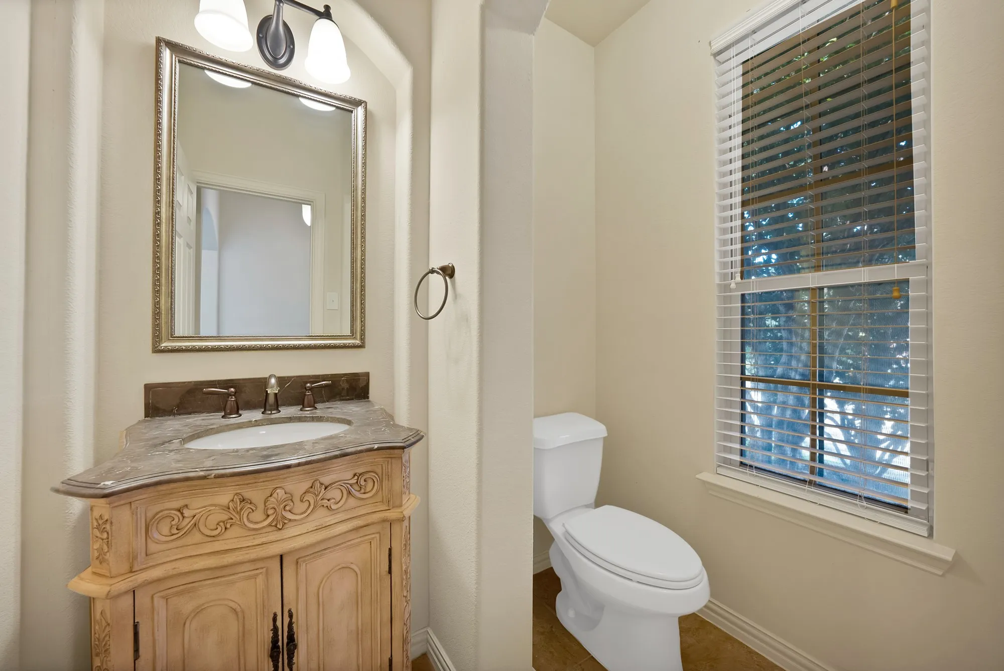 Single Family Residence For Sale in Collin County , 5004 Westport Drive, Mc Kinney, Texas 75070, 3 Bedroom, 3 Bathroom, 2 Garage spaces, 2,870 Sqft, built in 2008, mls#21368090, Real Estate Agent in Mc Kinney, Homes For Sale in Collin county, Homes For Sale in Mc Kinney, Realtor in Mc Kinney Texas, Real Estate Brokerage Independent Realty Texas, Luminita Cordes Realtor