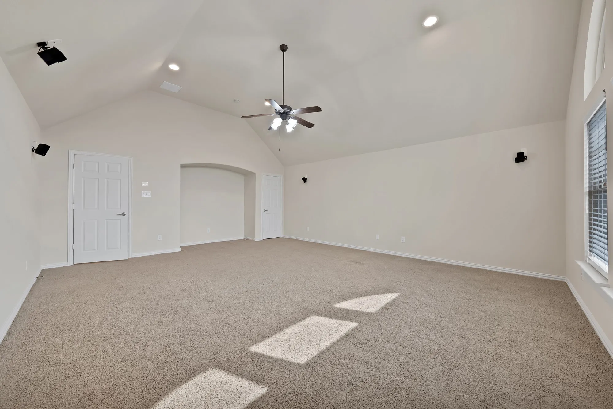 Single Family Residence For Sale in Collin County , 5004 Westport Drive, Mc Kinney, Texas 75070, 3 Bedroom, 3 Bathroom, 2 Garage spaces, 2,870 Sqft, built in 2008, mls#21368090, Real Estate Agent in Mc Kinney, Homes For Sale in Collin county, Homes For Sale in Mc Kinney, Realtor in Mc Kinney Texas, Real Estate Brokerage Independent Realty Texas, Luminita Cordes Realtor