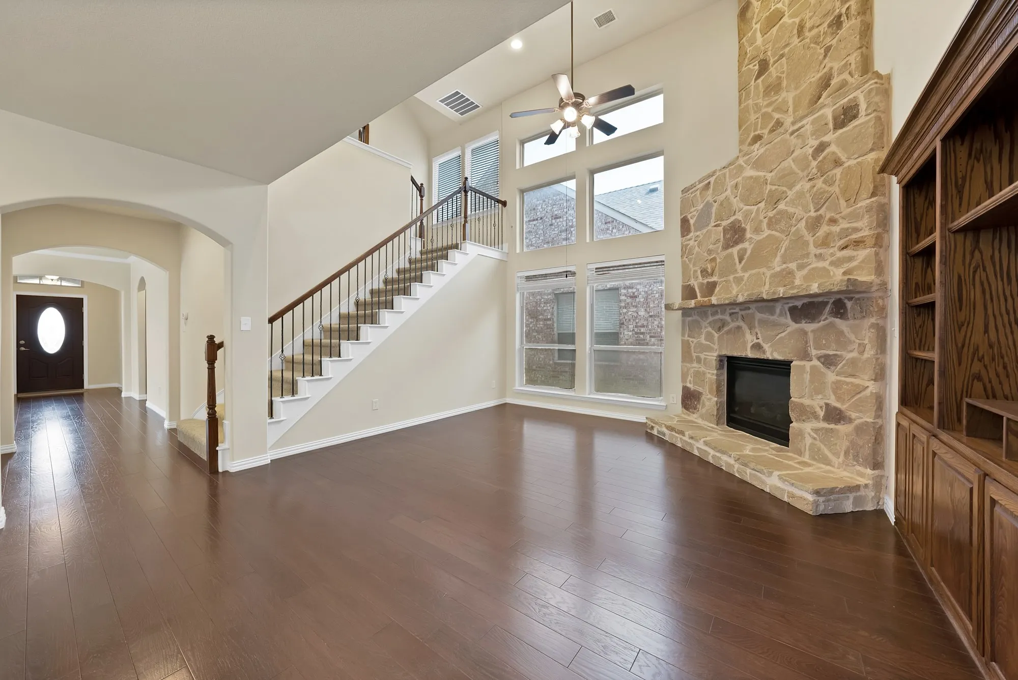 Single Family Residence For Sale in Collin County , 5004 Westport Drive, Mc Kinney, Texas 75070, 3 Bedroom, 3 Bathroom, 2 Garage spaces, 2,870 Sqft, built in 2008, mls#21368090, Real Estate Agent in Mc Kinney, Homes For Sale in Collin county, Homes For Sale in Mc Kinney, Realtor in Mc Kinney Texas, Real Estate Brokerage Independent Realty Texas, Luminita Cordes Realtor