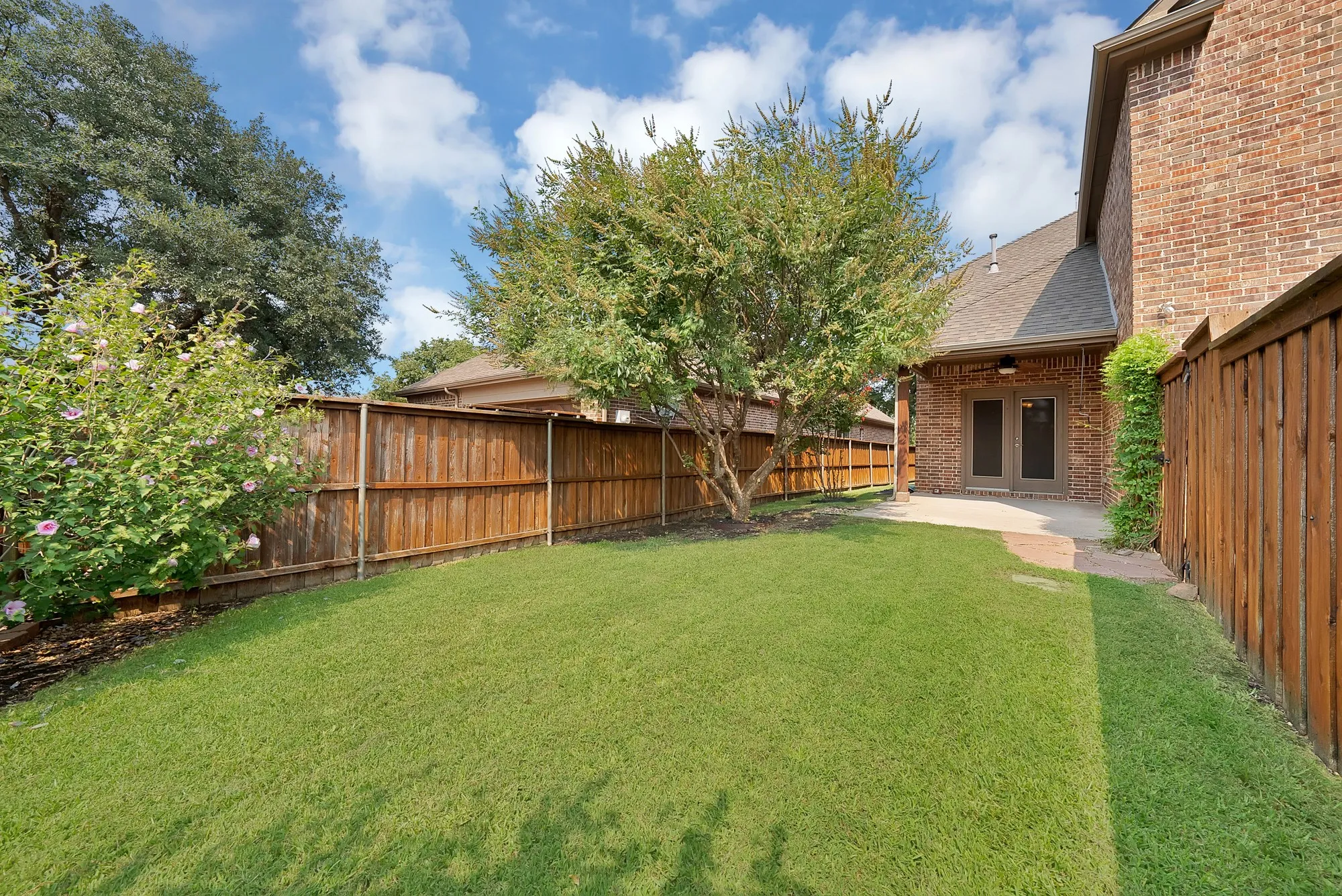 Single Family Residence For Sale in Collin County , 5004 Westport Drive, Mc Kinney, Texas 75070, 3 Bedroom, 3 Bathroom, 2 Garage spaces, 2,870 Sqft, built in 2008, mls#21368090, Real Estate Agent in Mc Kinney, Homes For Sale in Collin county, Homes For Sale in Mc Kinney, Realtor in Mc Kinney Texas, Real Estate Brokerage Independent Realty Texas, Luminita Cordes Realtor