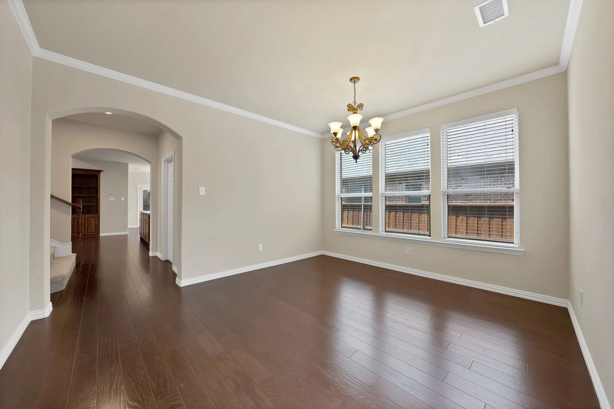 Single Family Residence For Sale in Collin County , 5004 Westport Drive, Mc Kinney, Texas 75070, 3 Bedroom, 3 Bathroom, 2 Garage spaces, 2,870 Sqft, built in 2008, mls#21368090, Real Estate Agent in Mc Kinney, Homes For Sale in Collin county, Homes For Sale in Mc Kinney, Realtor in Mc Kinney Texas, Real Estate Brokerage Independent Realty Texas, Luminita Cordes Realtor