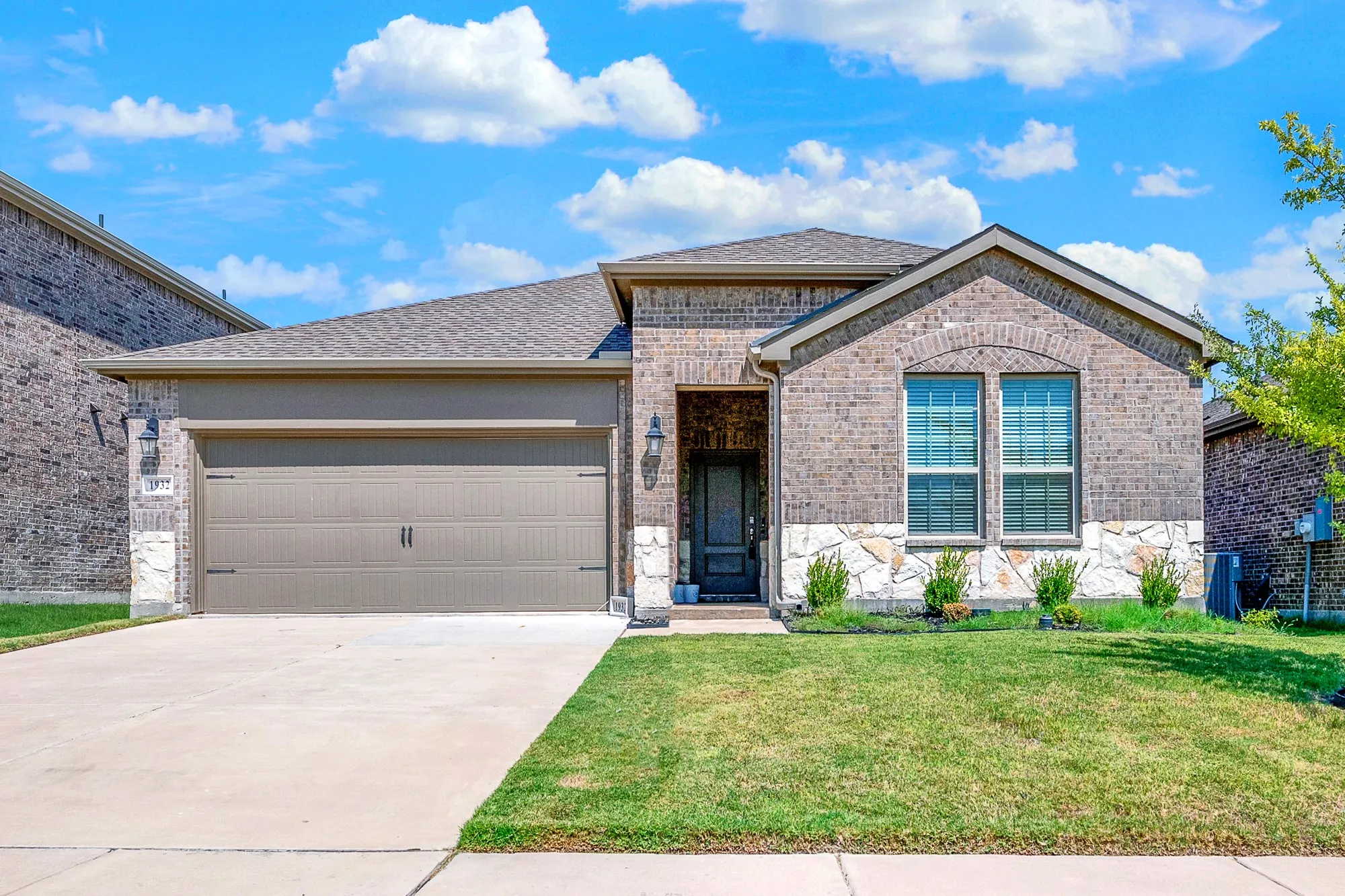 Single Family Residence For Sale in Collin County , 1932 Willie Ray Street, Anna, Texas 75409, 4 Bedroom, 2 Bathroom, 2 Garage spaces, 2,129 Sqft, built in 2023, mls#21373627, Real Estate Agent in Anna, Homes For Sale in Collin county, Homes For Sale in Anna, Realtor in Anna Texas, Real Estate Brokerage Independent Realty Texas, Luminita Cordes Realtor