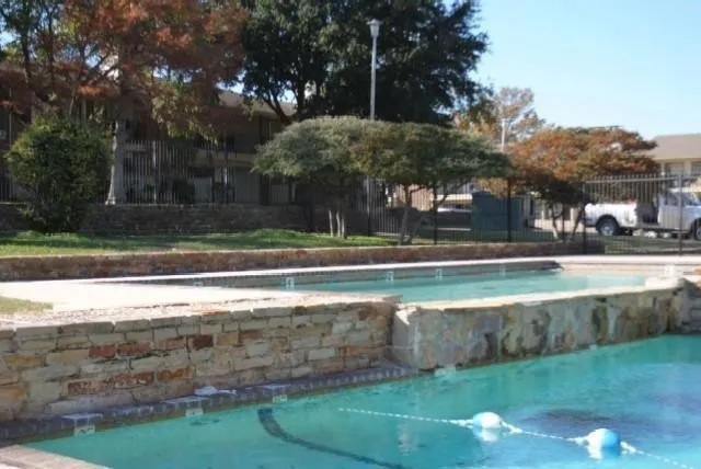 Condominium For Rent in Dallas County , 4452 Chaha Road 204, Garland, Texas 75043, 2 Bedroom, 2 Bathroom, Garage spaces, 958 Sqft, built in 1981, mls#21377526, Real Estate Agent in Garland, Homes For Rent in Dallas county, Homes For Rent in Garland, Realtor in Garland Texas, Real Estate Brokerage Independent Realty Texas, Luminita Cordes Realtor