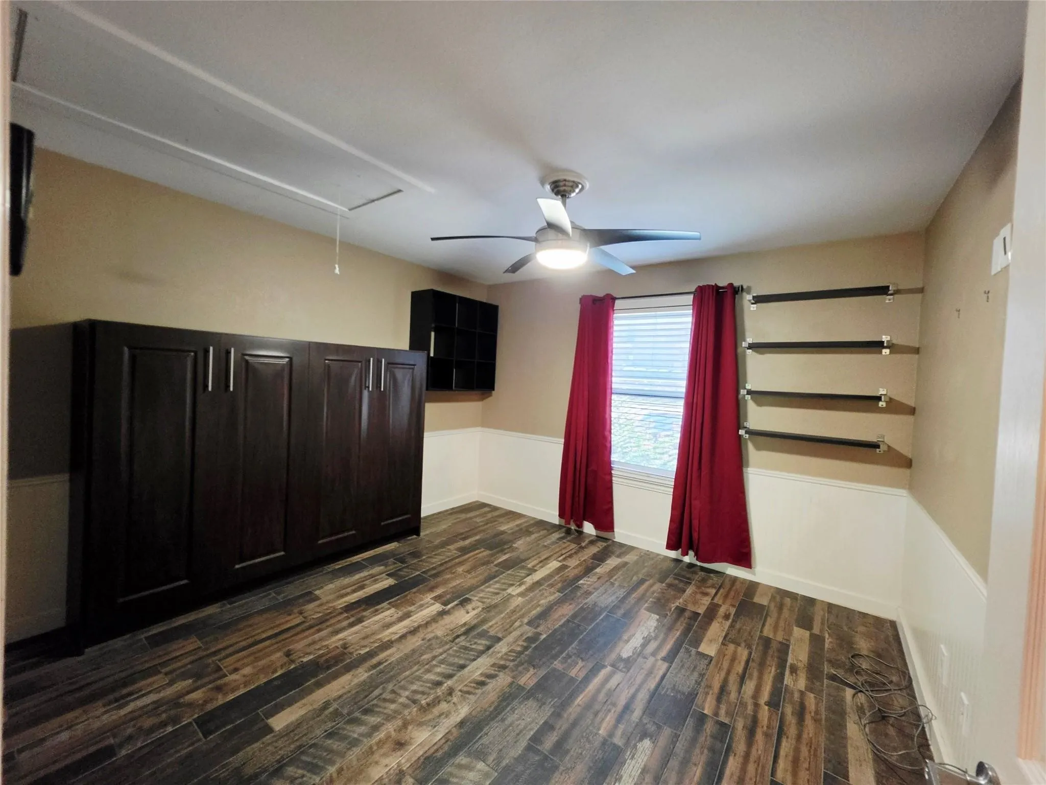 Condominium For Rent in Dallas County , 4452 Chaha Road 204, Garland, Texas 75043, 2 Bedroom, 2 Bathroom, Garage spaces, 958 Sqft, built in 1981, mls#21377526, Real Estate Agent in Garland, Homes For Rent in Dallas county, Homes For Rent in Garland, Realtor in Garland Texas, Real Estate Brokerage Independent Realty Texas, Luminita Cordes Realtor