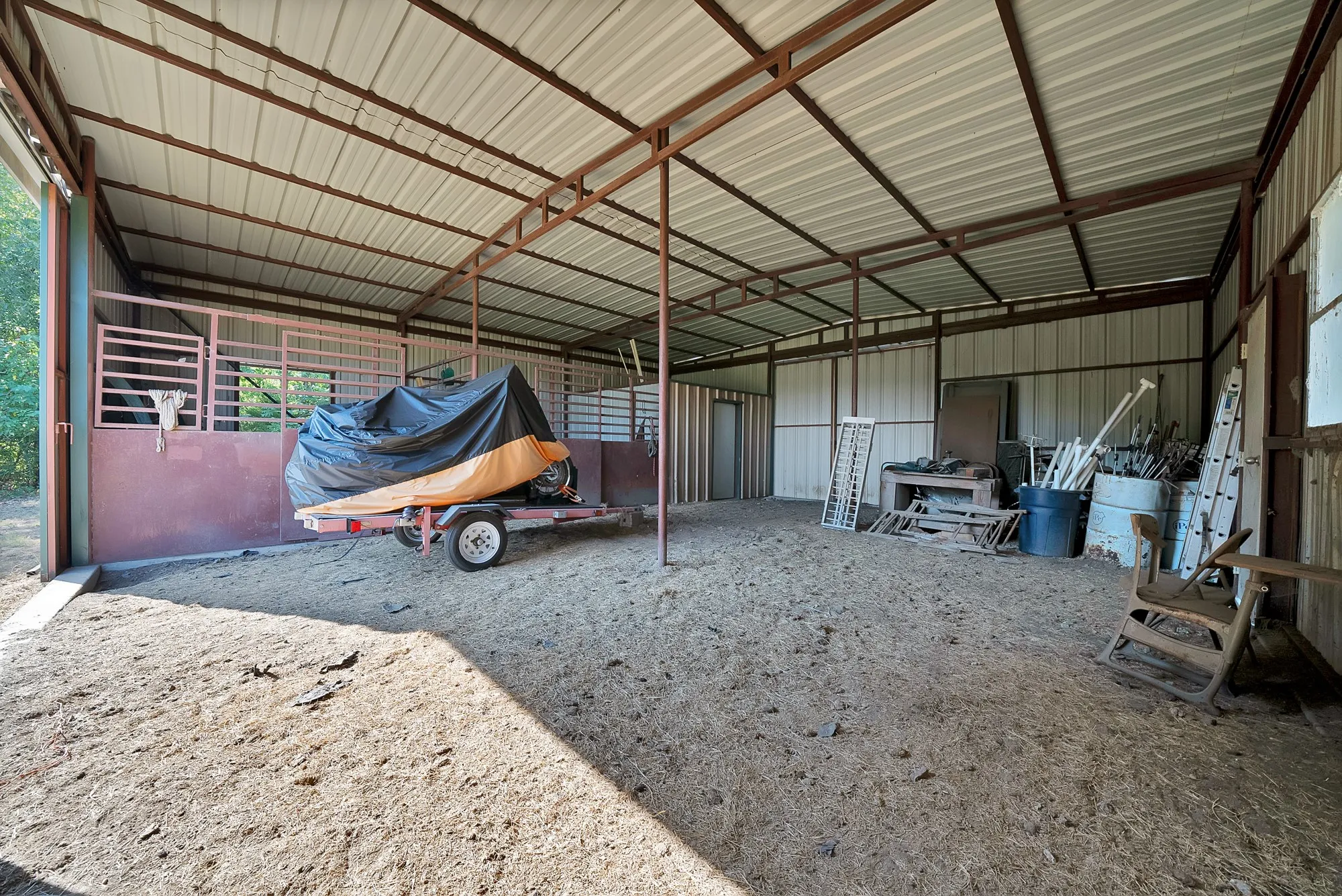 2 stall horse barn